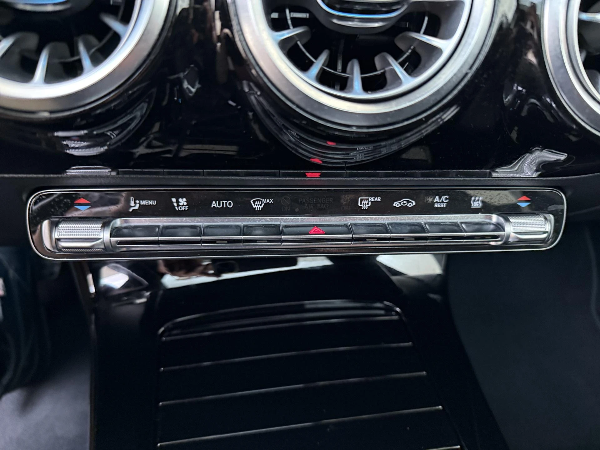 Mercedes-Benz-A-Klasse-image-19