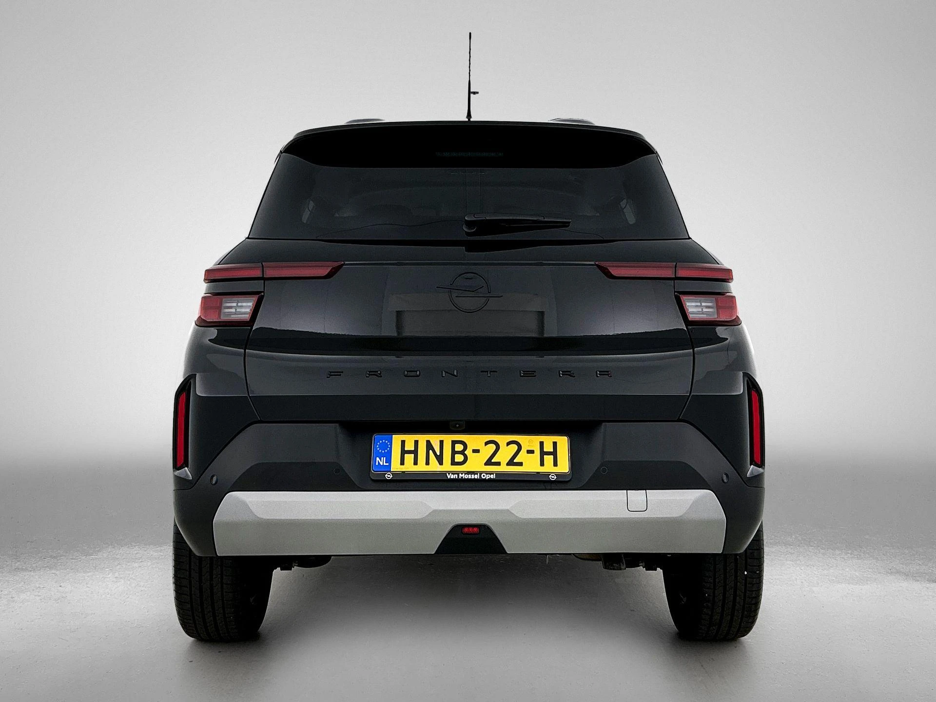 Opel-Frontera-image-2