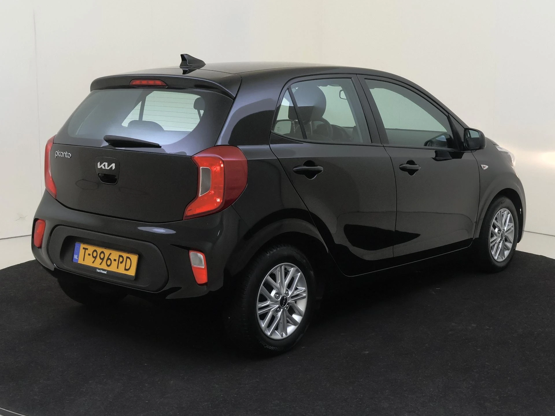 Kia-Picanto-image-3