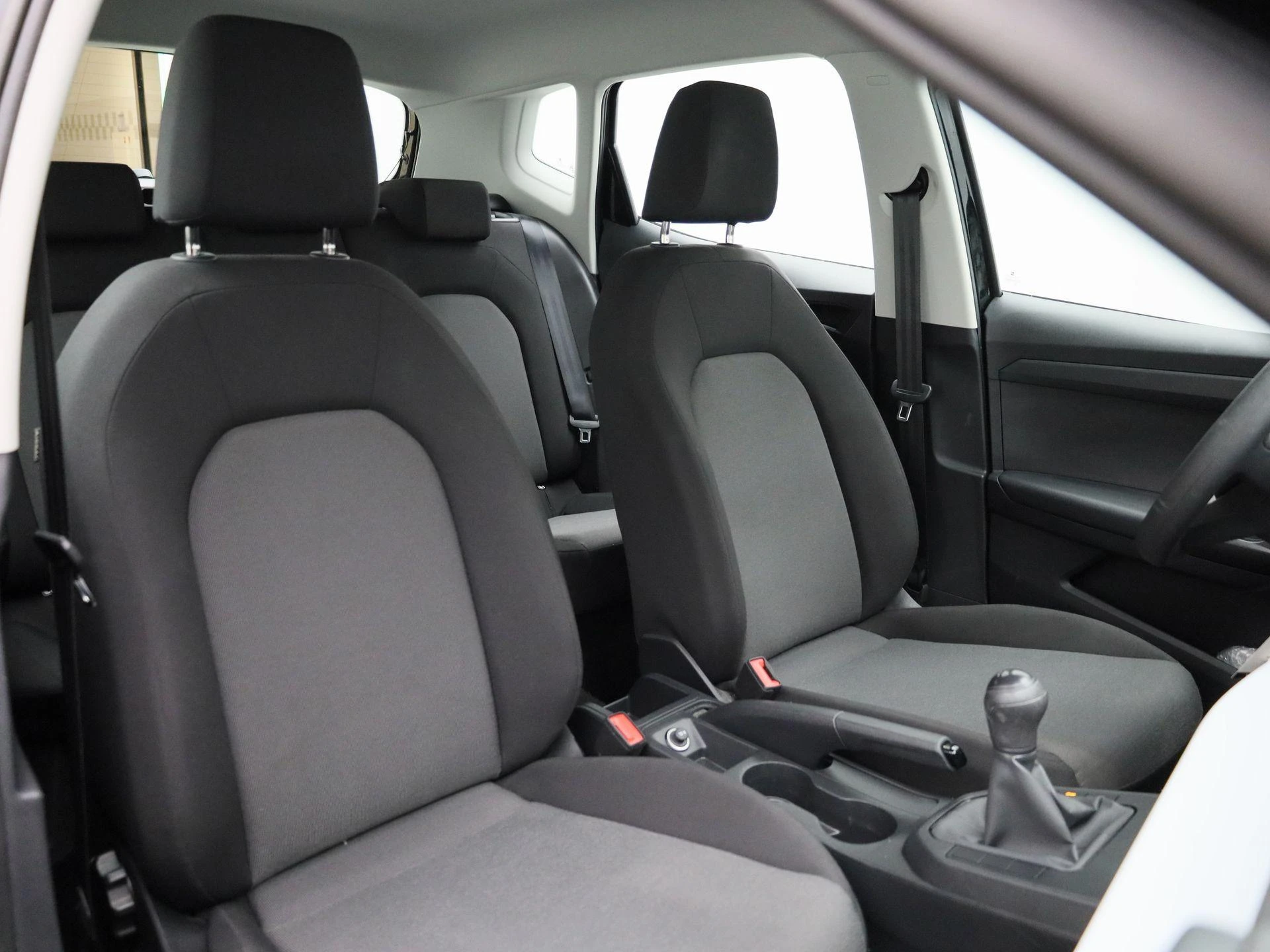 SEAT-Arona-image-34