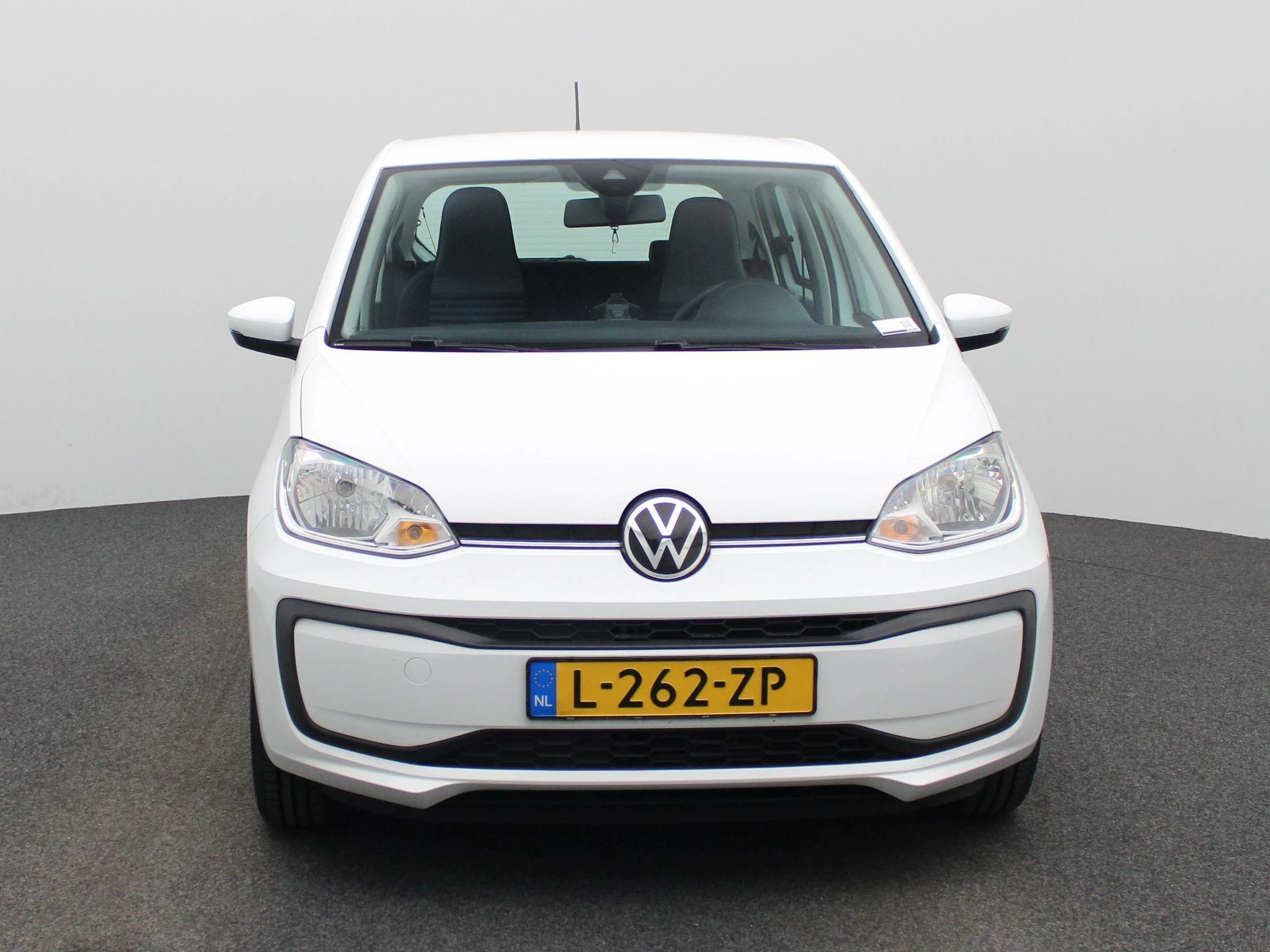 Volkswagen-up!-image-4