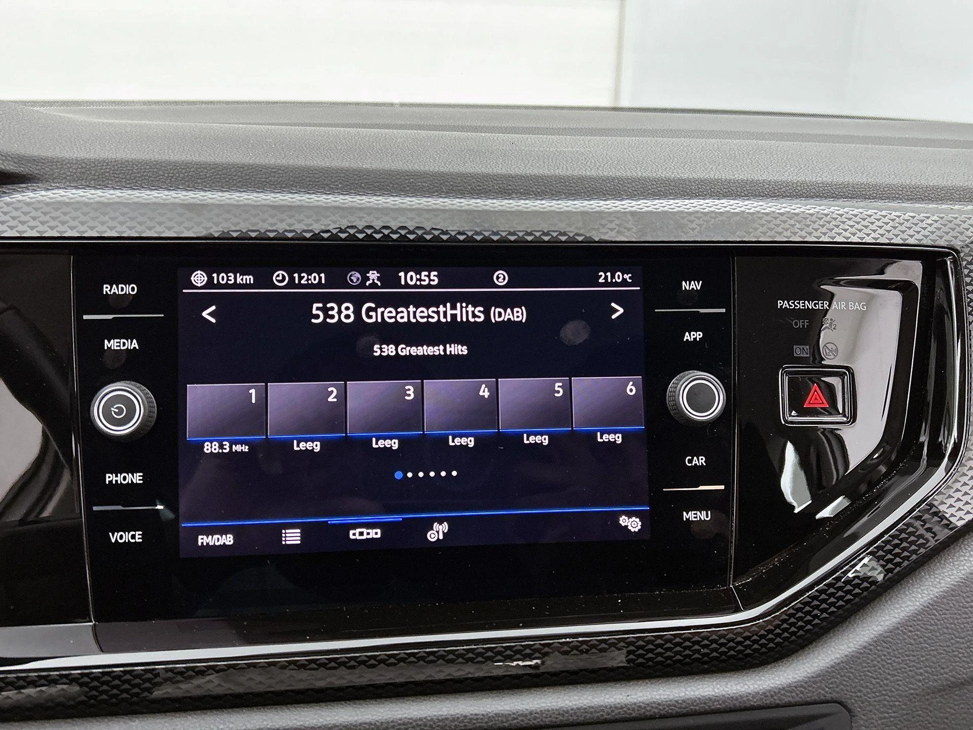 Volkswagen-Polo-image-6