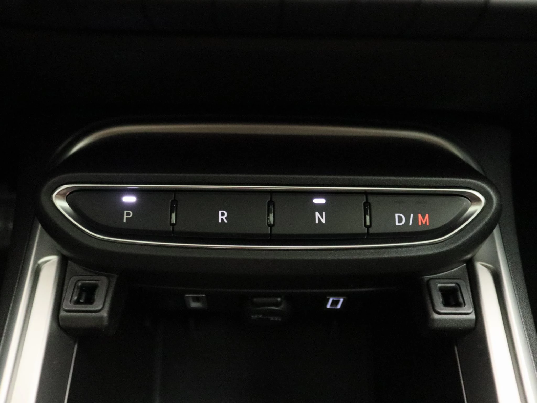 Jeep Avenger 1.2 e-Hybrid Summit