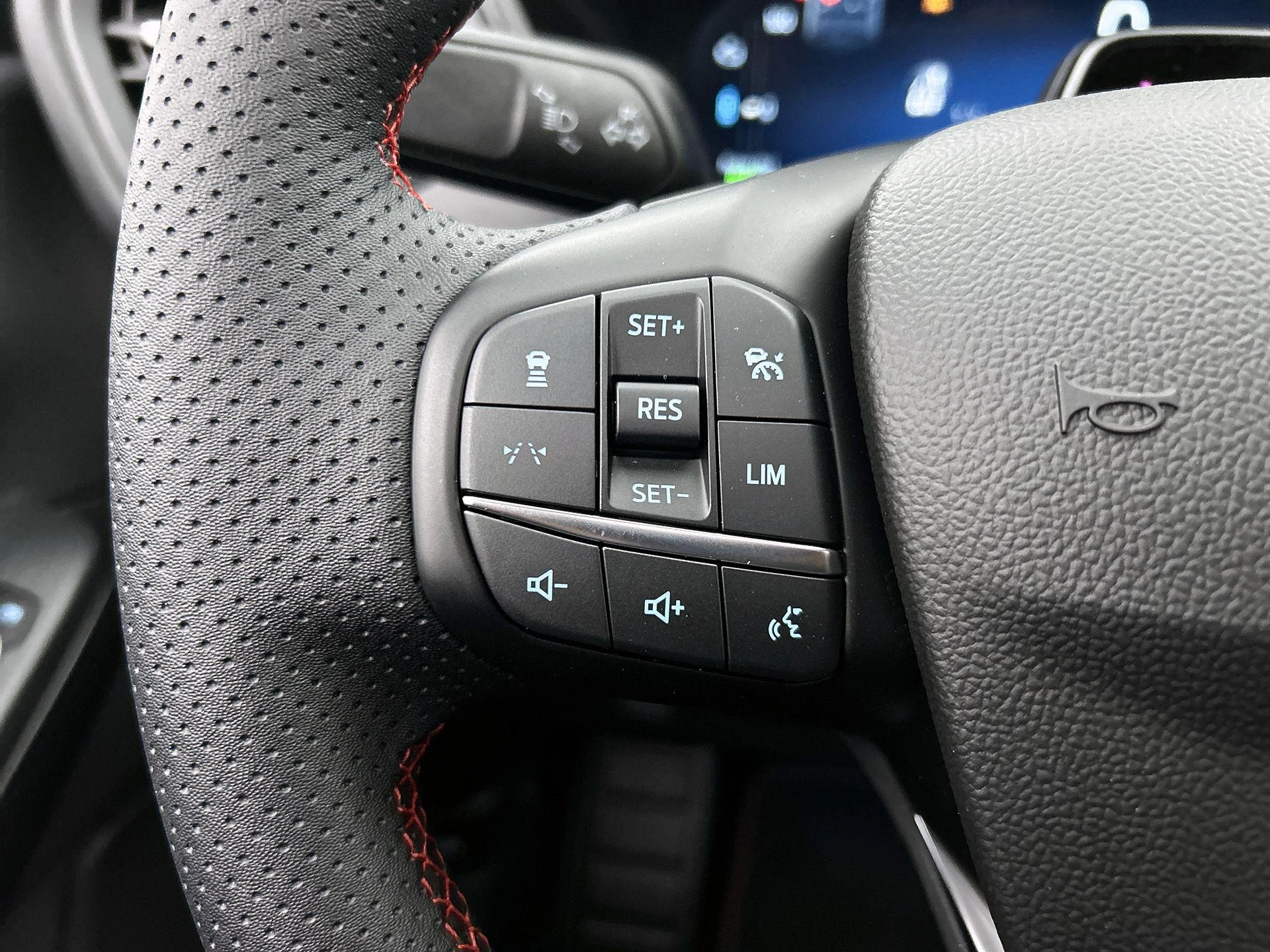 Ford-Kuga-image-5