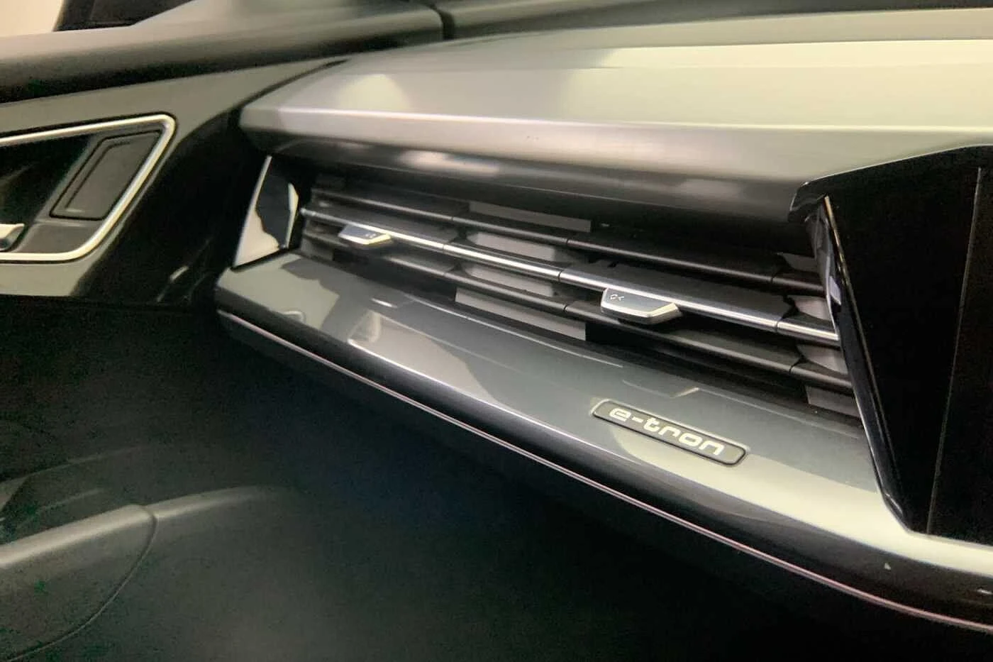 Audi-Q4 Sportback e-tron-image-12