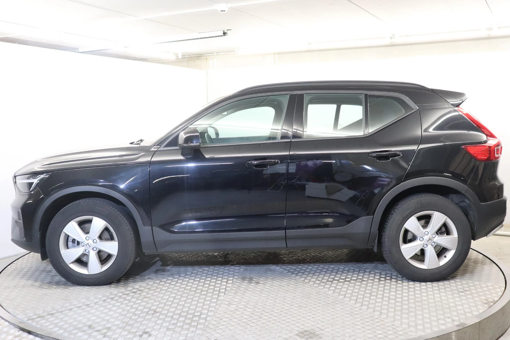 Volvo-XC40-image-2