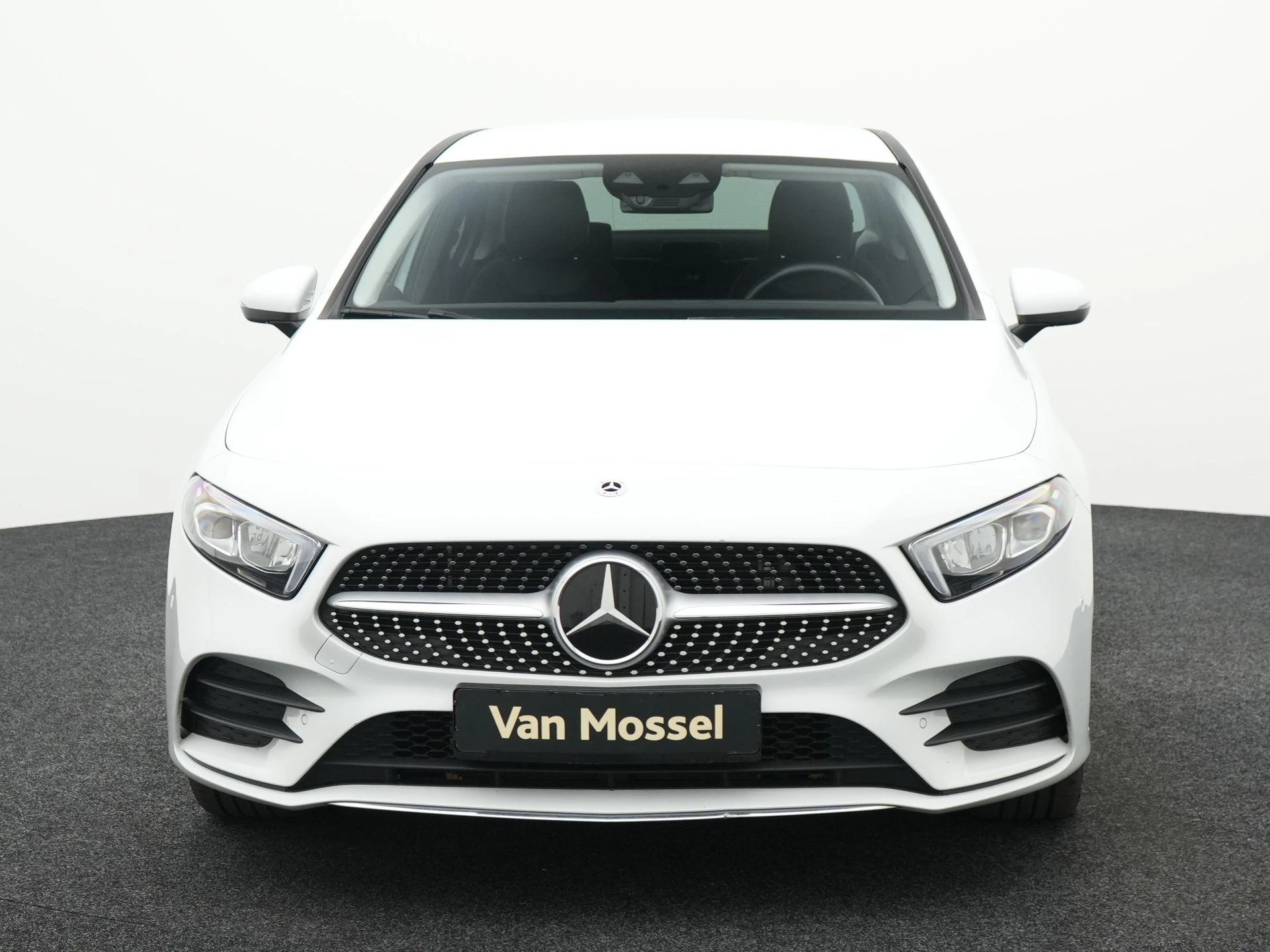 Mercedes-Benz-A-Klasse-image-2