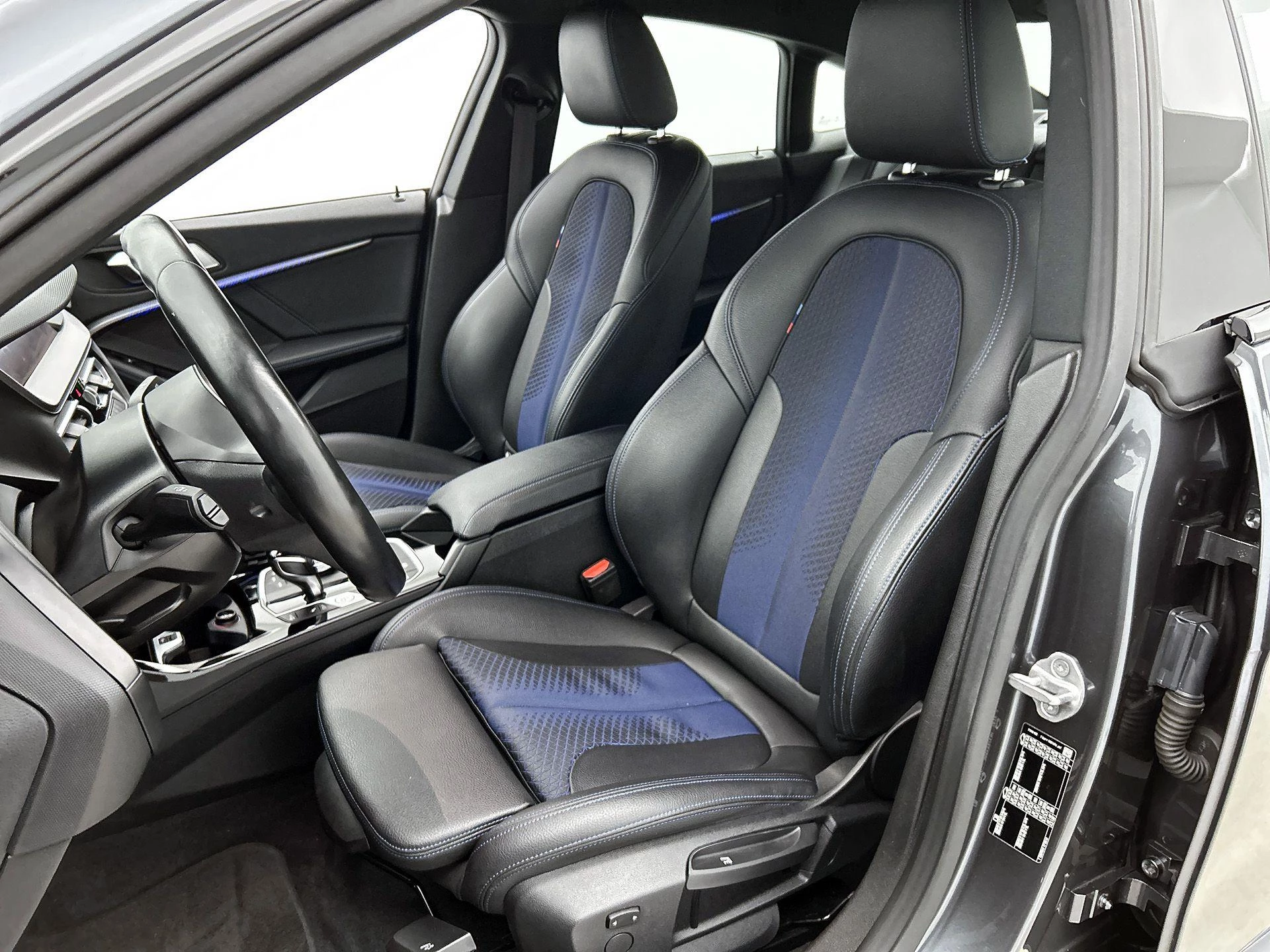 BMW-2 Serie-image-37