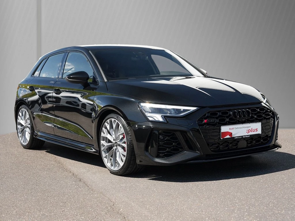 Audi RS3 Sportback 2.5 TFSI SportAGA Optik schwarz+