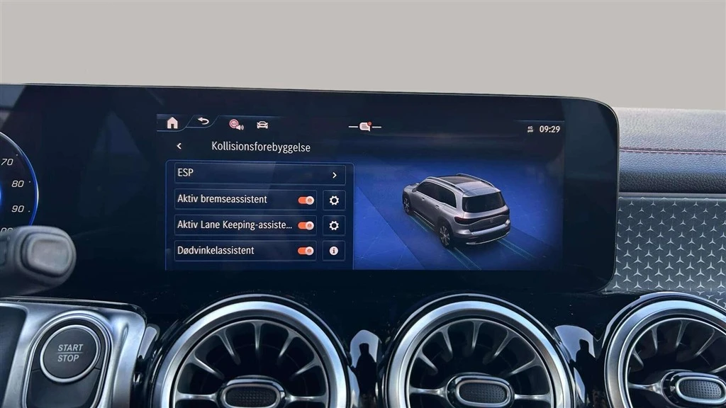 Mercedes-Benz-EQB-image-17