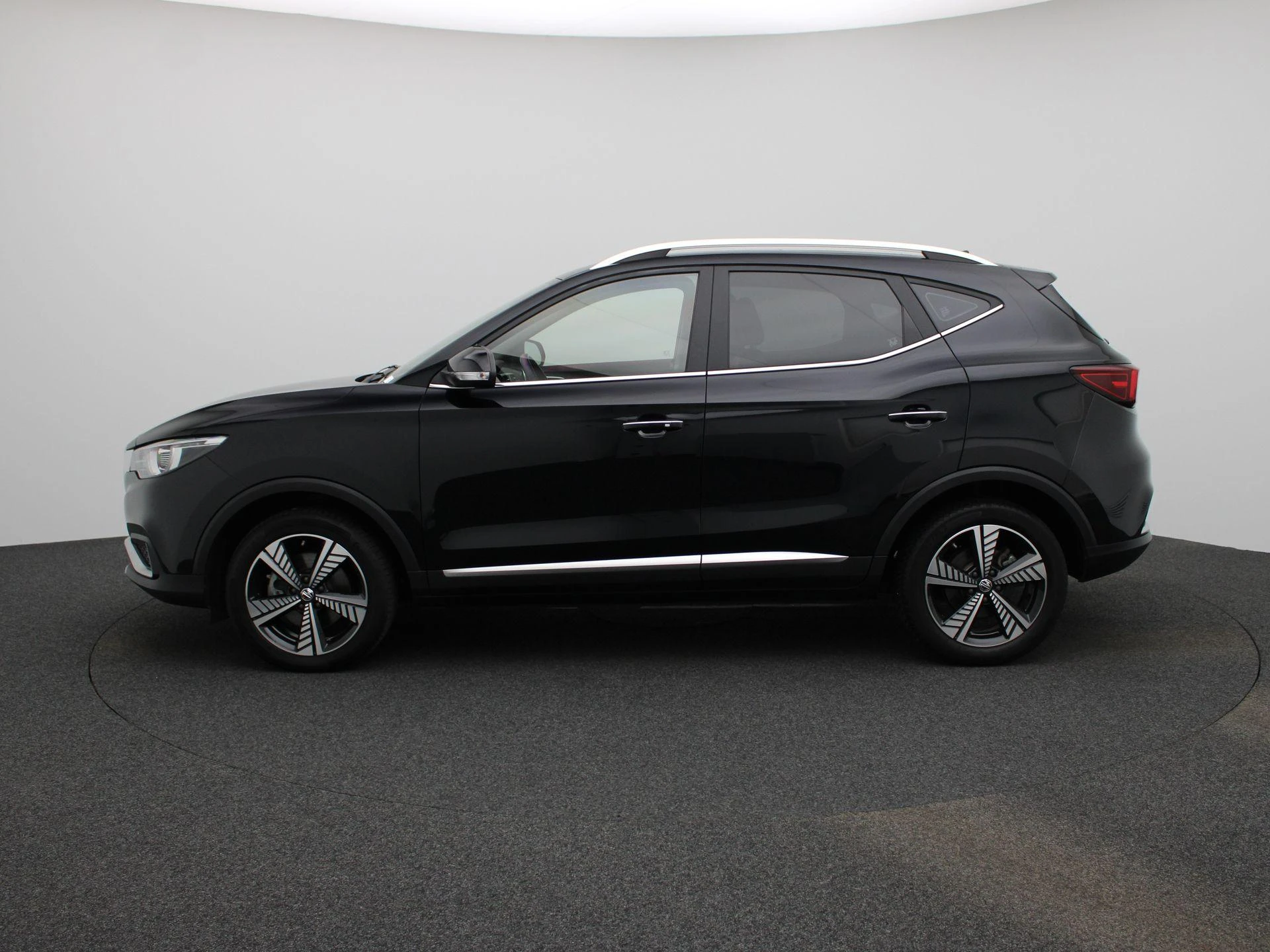 MG-ZS EV-image-3