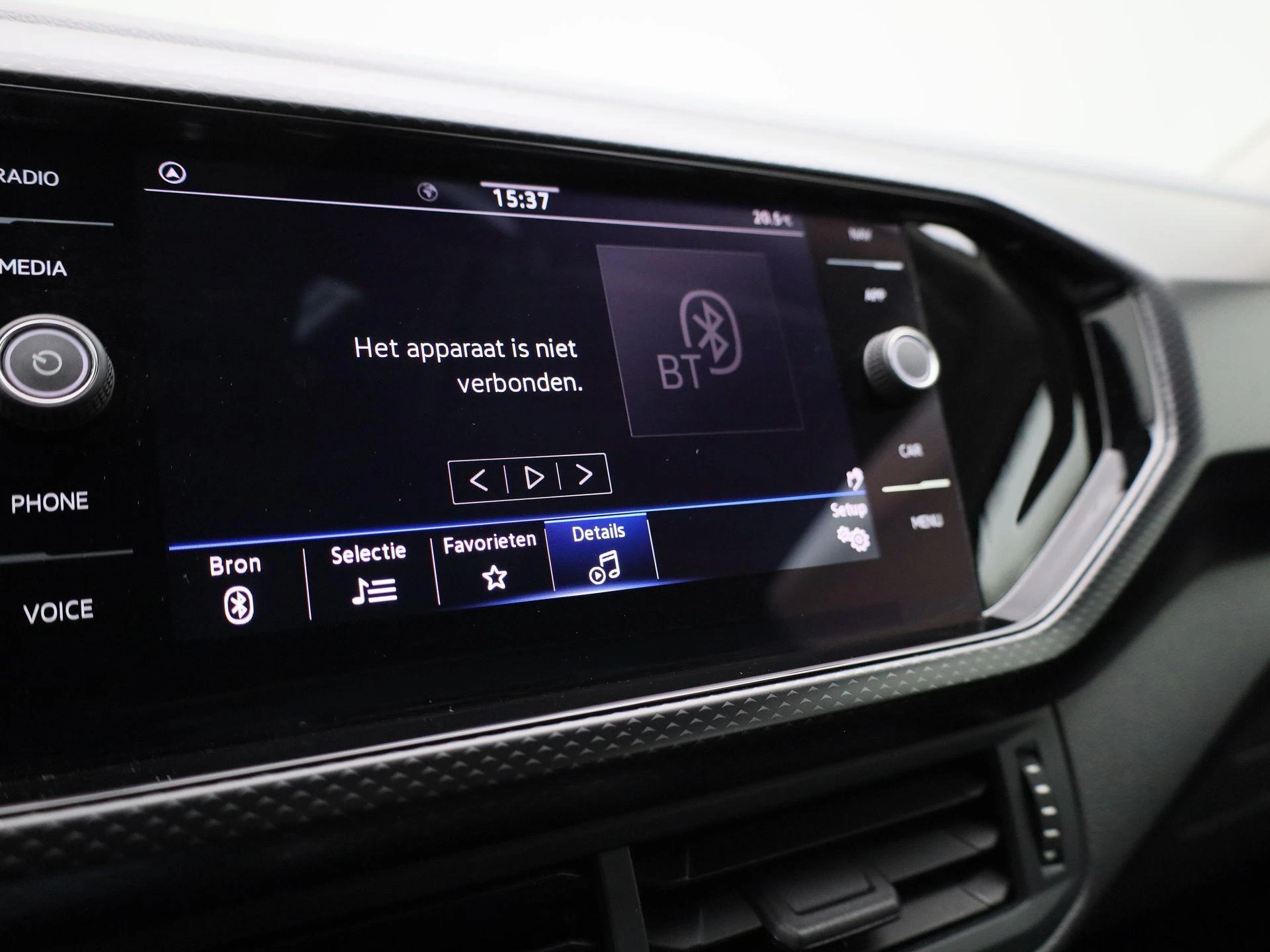 Volkswagen-T-Cross-image-17