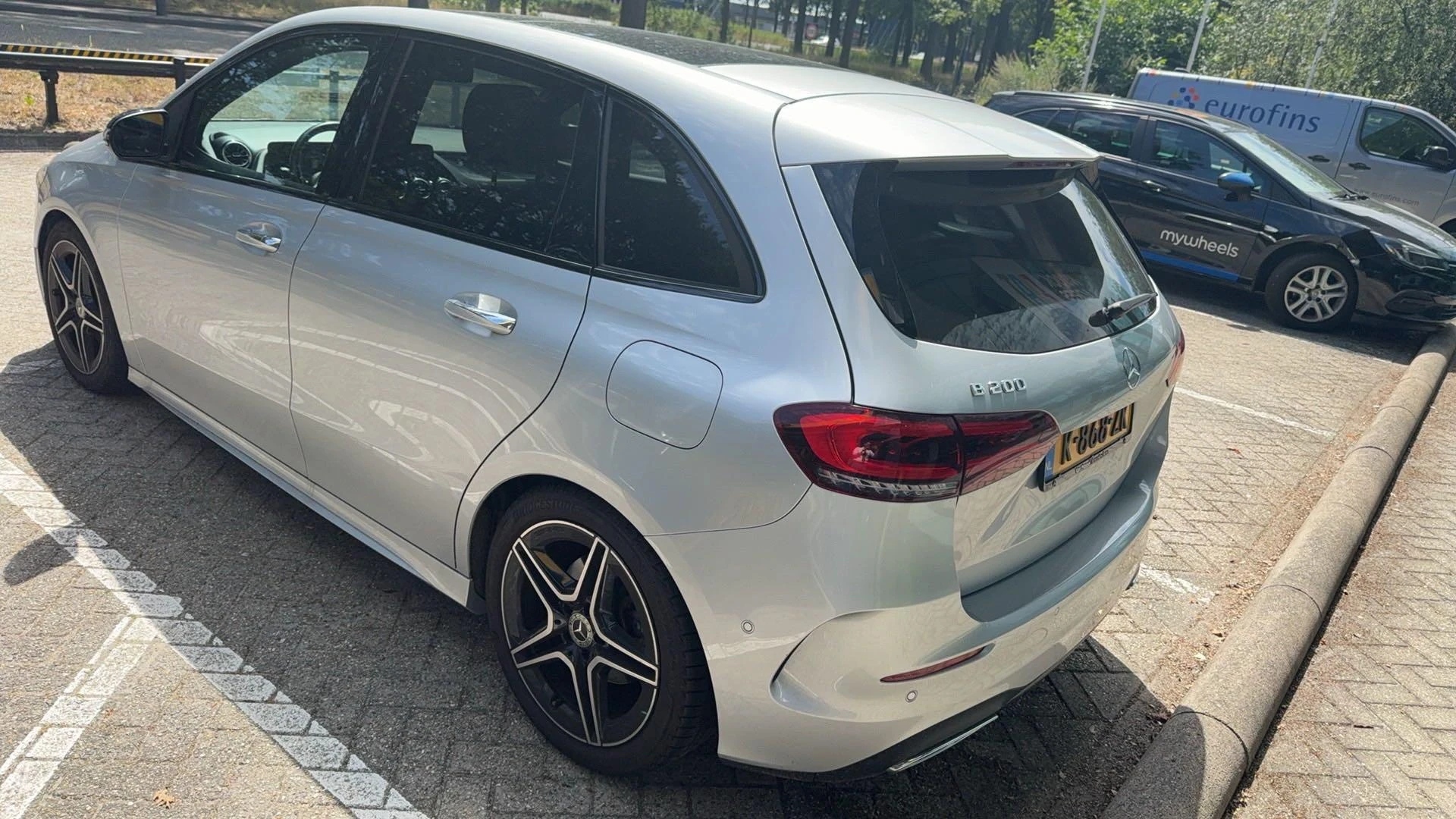 Mercedes-Benz-B-Klasse-image-1