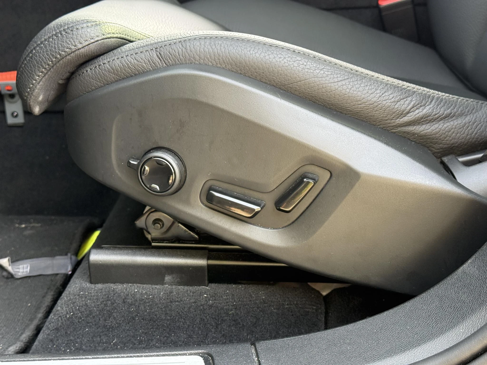 Volvo-XC60-image-18