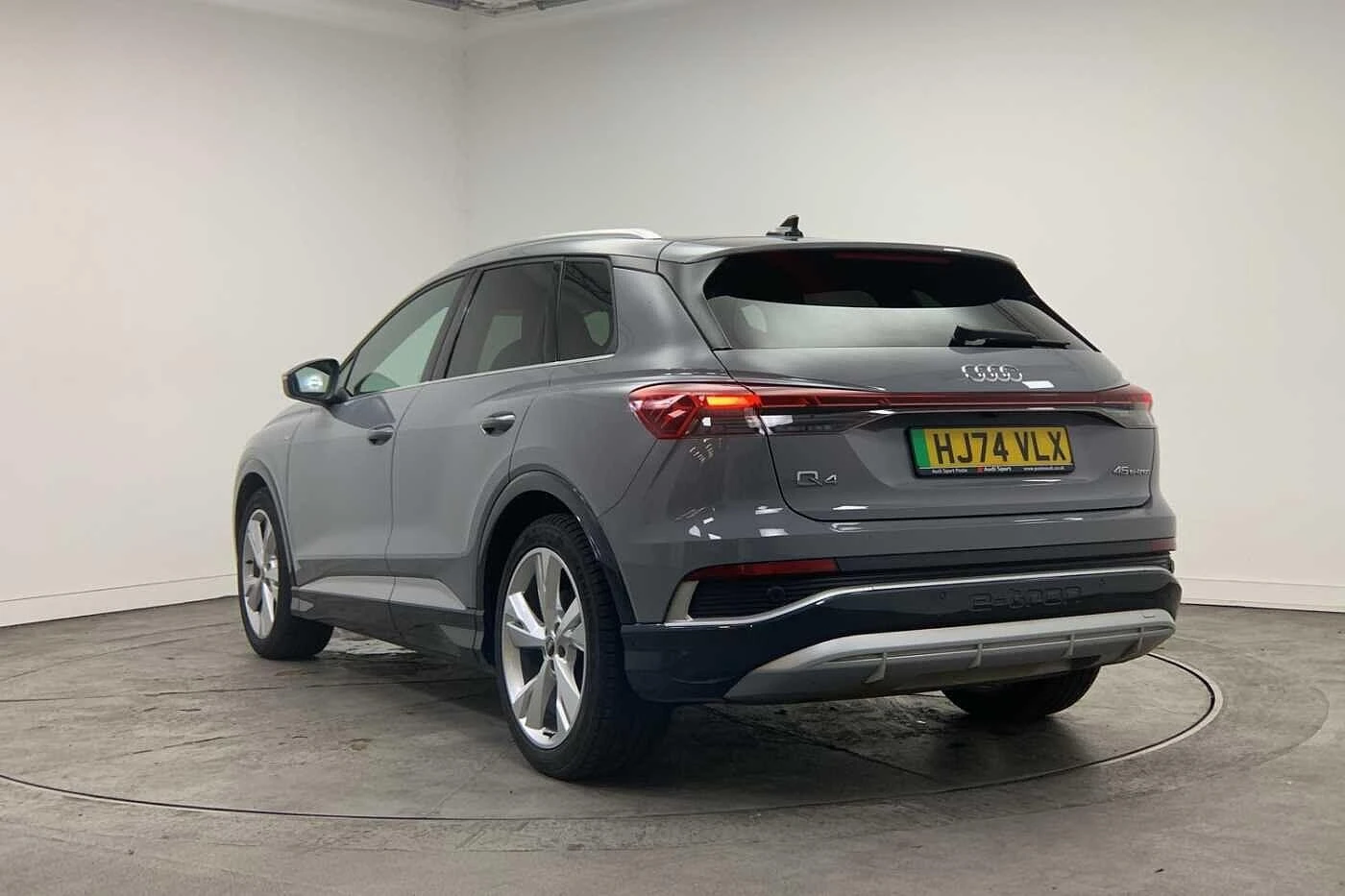 Audi-Q4 e-tron-image-2