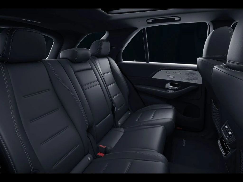 Mercedes-Benz-GLE 400 d-image-10