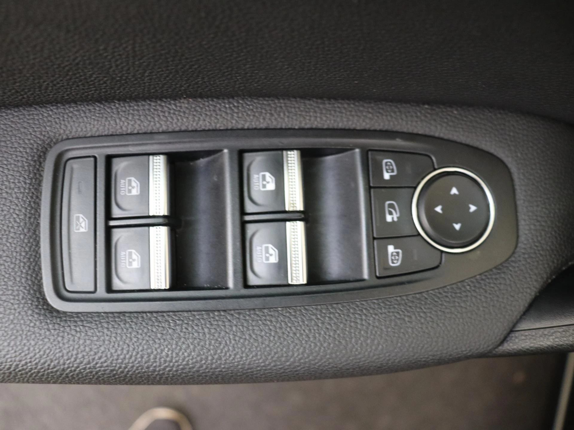 Renault-Captur-image-25