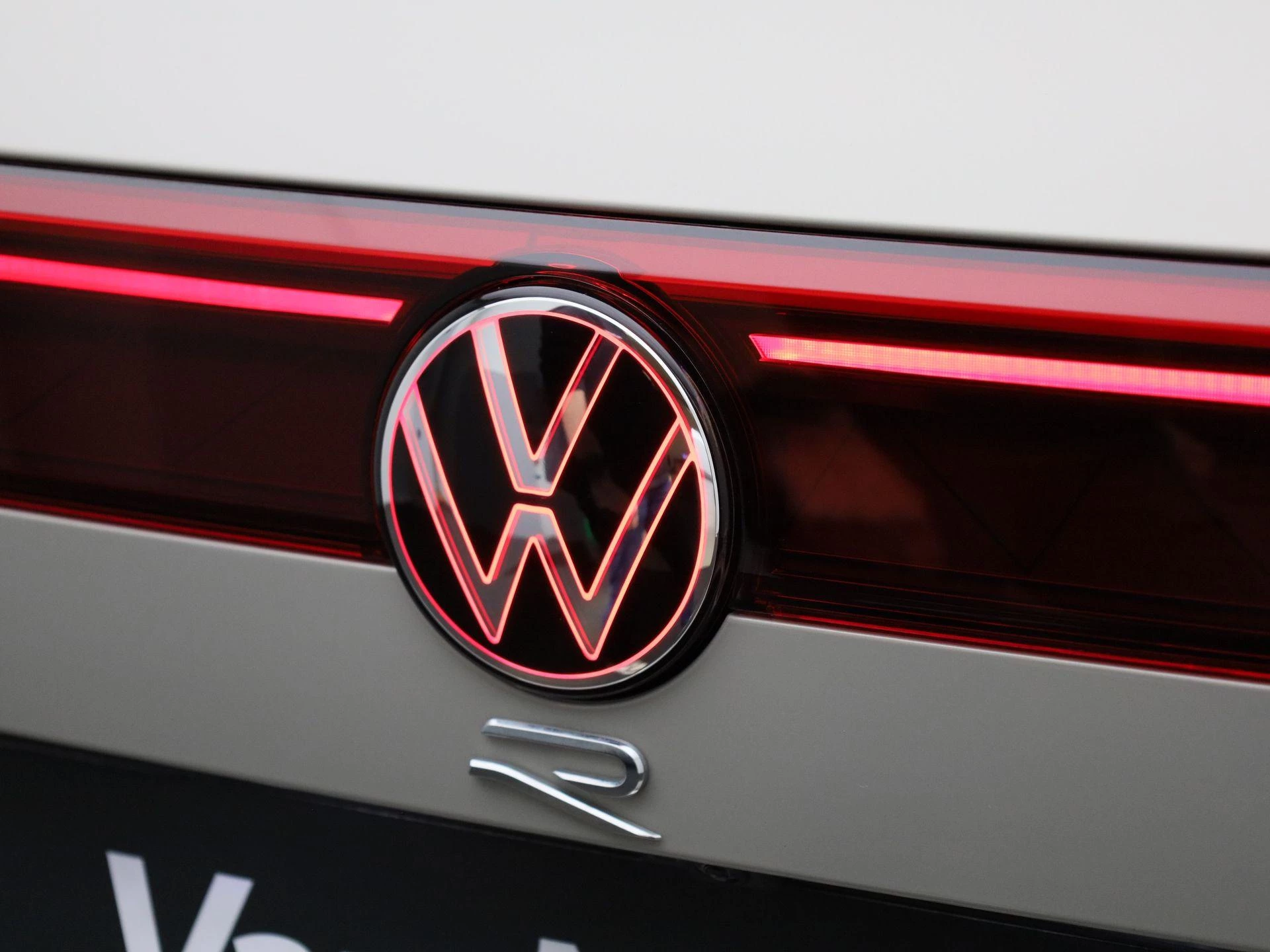 Volkswagen-Touareg-image-60