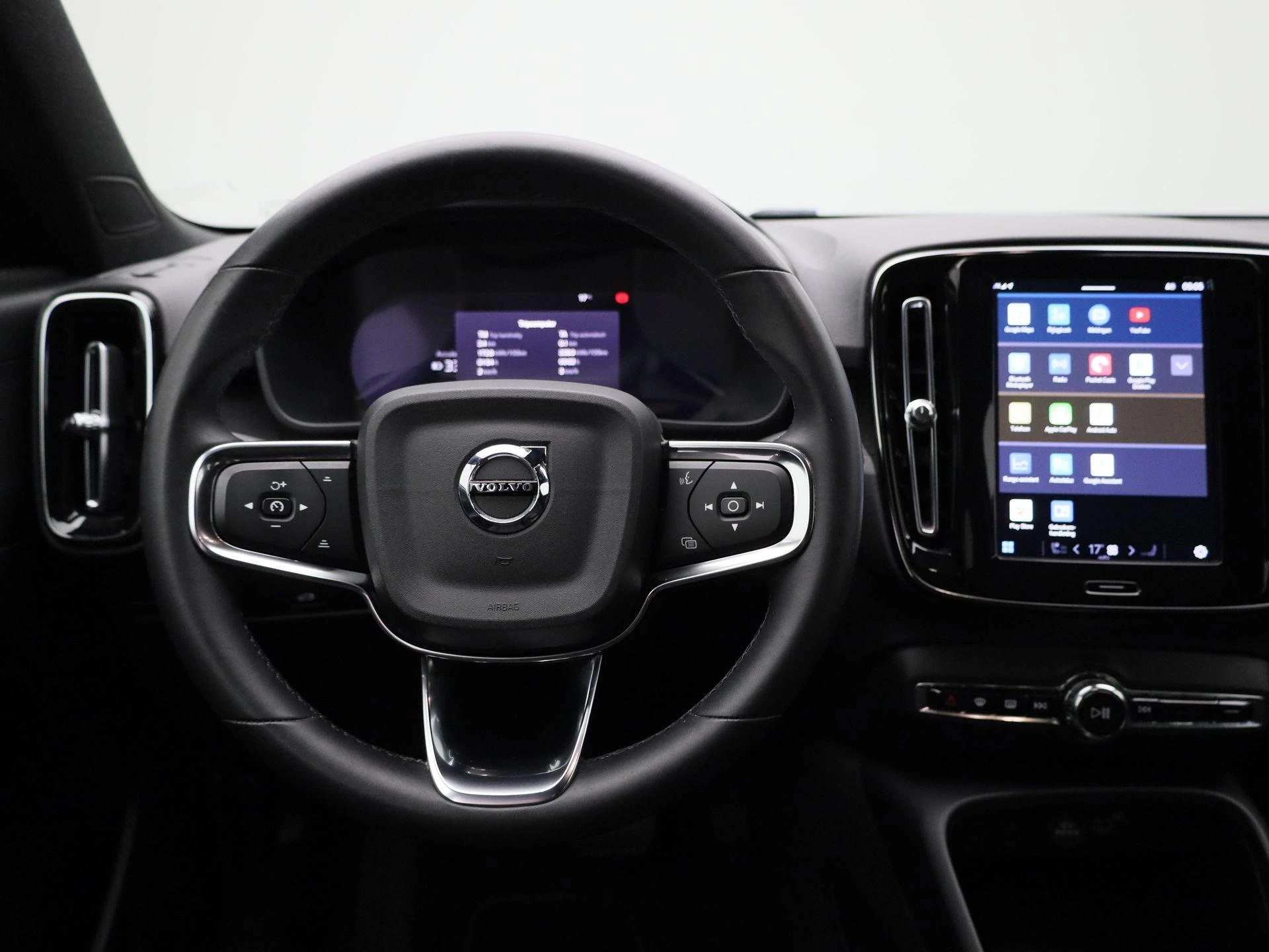 Volvo XC40 Recharge Core 70 kWh