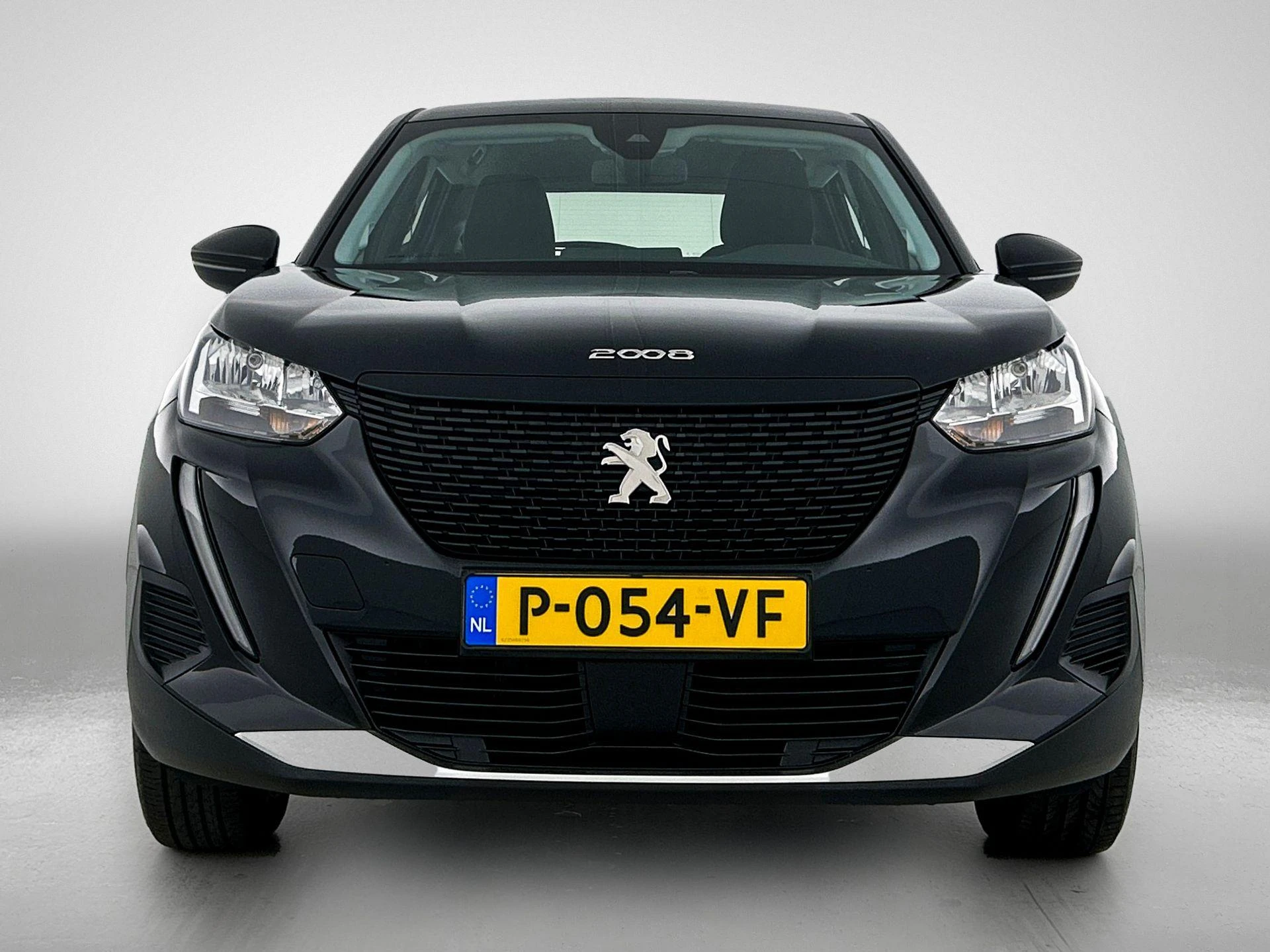 Peugeot-e-2008-image-4