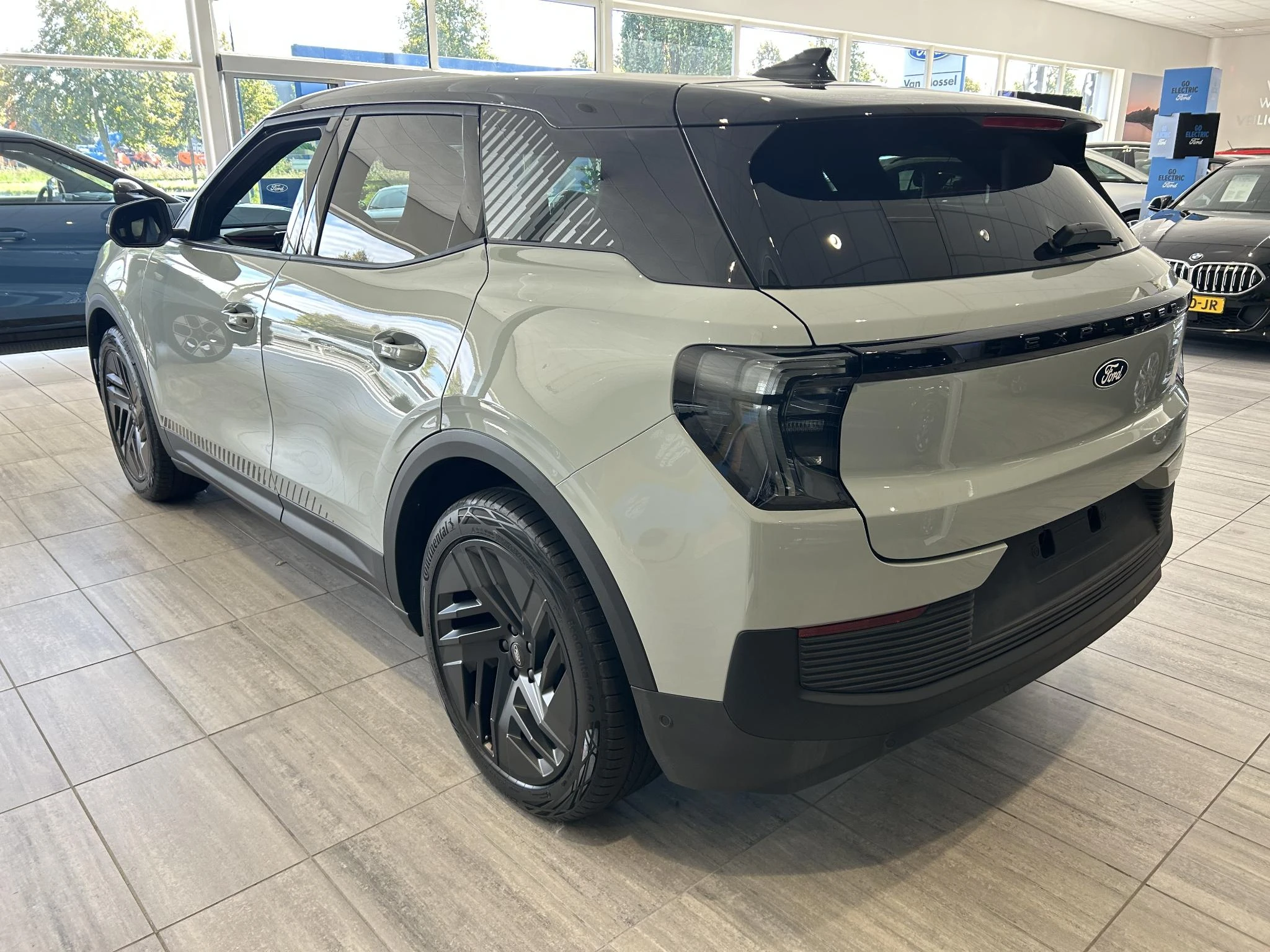 Ford-Explorer-image-2