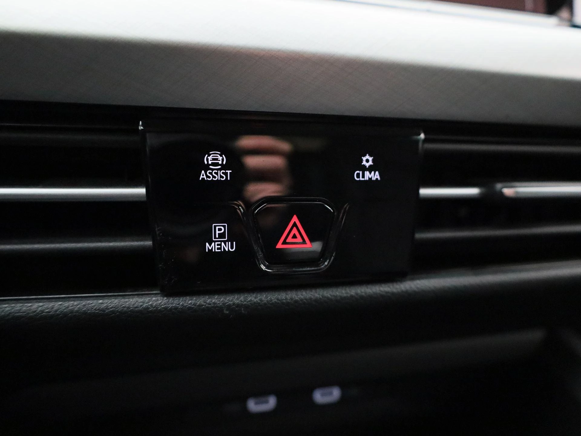 Volkswagen-Golf-image-28