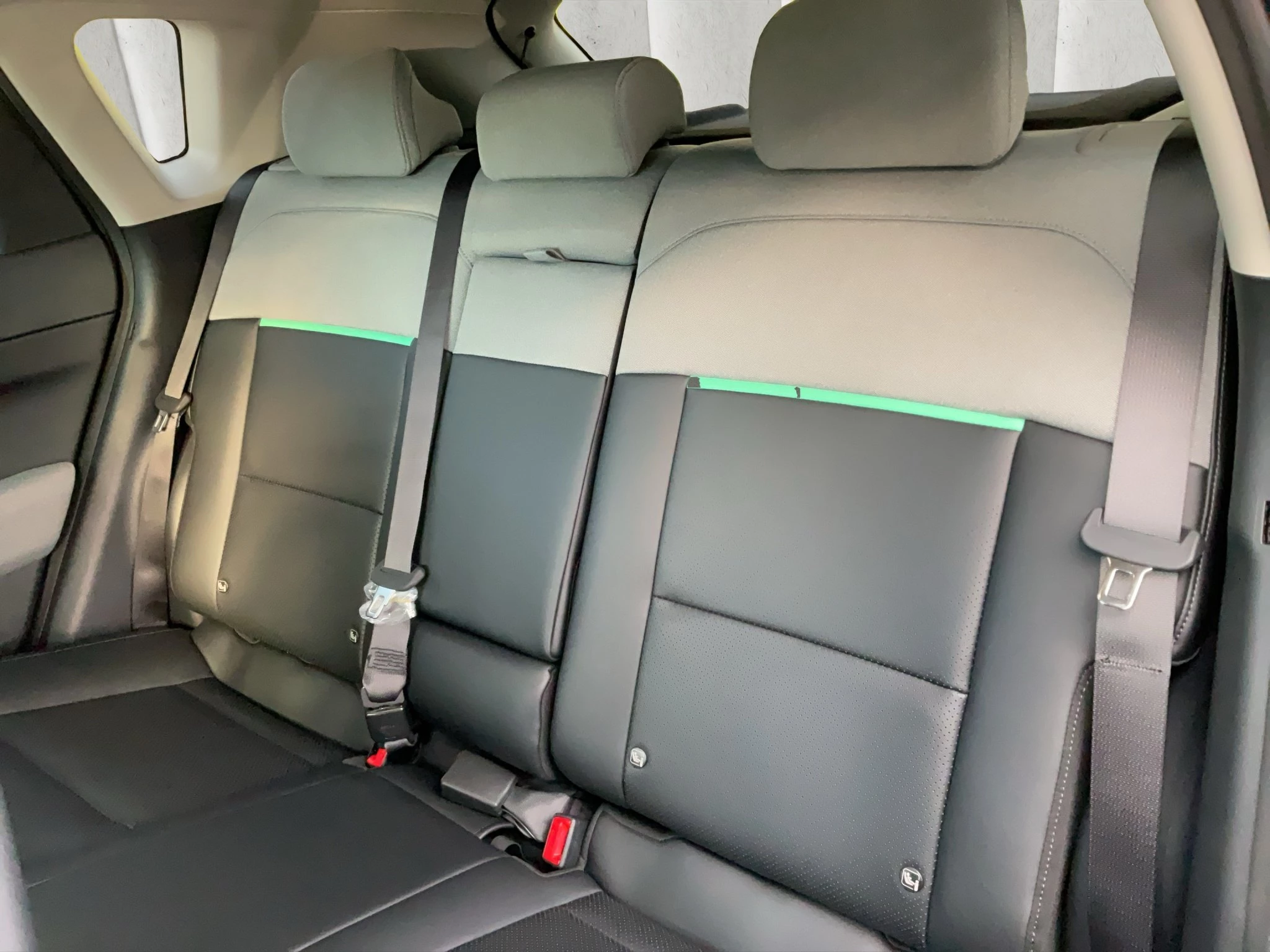 Kia EV4 Hatchback Earth 81 kWh 150 kW Frontantrieb Schräghecklimousine. 5-türig