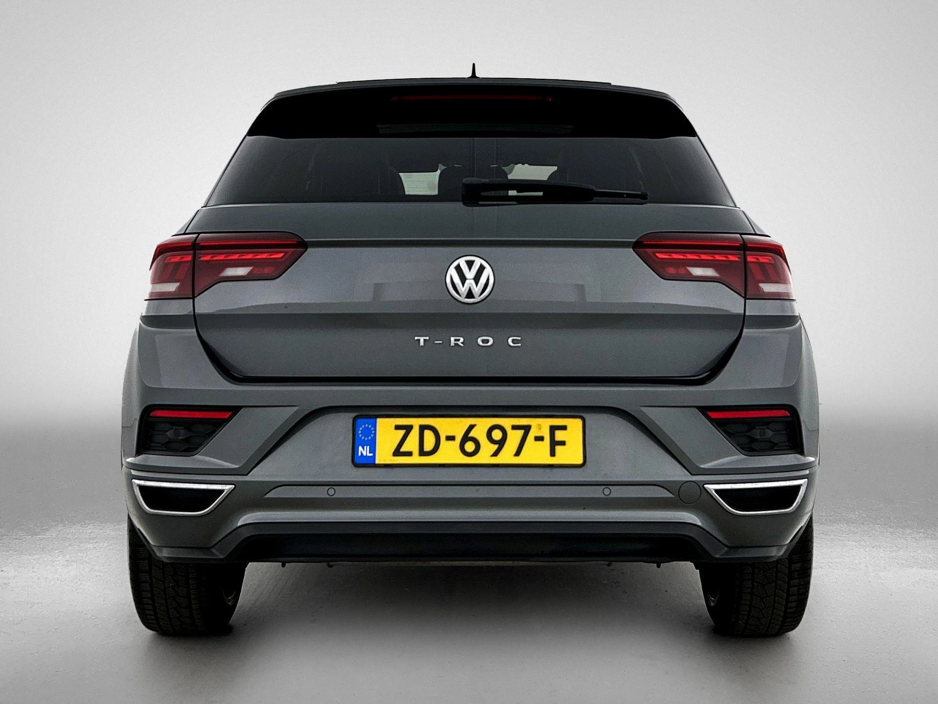 Volkswagen-T-Roc-image-2