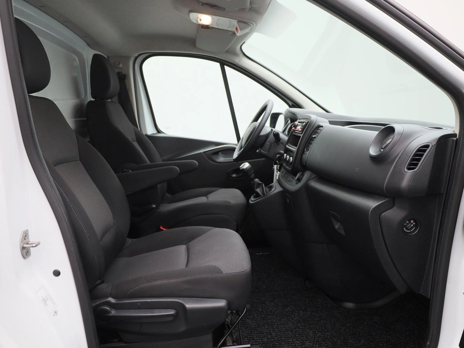 Renault-Trafic-image-11