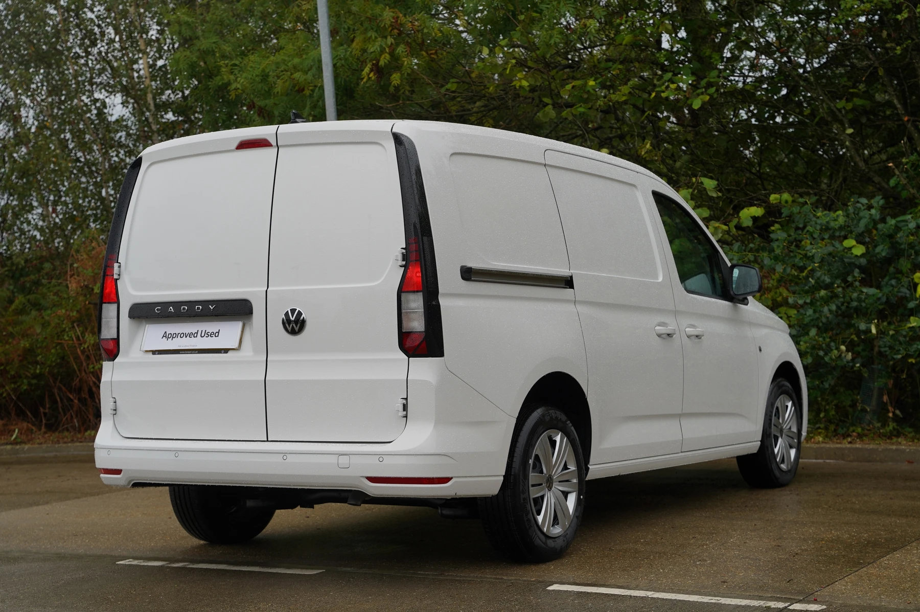 Volkswagen-Caddy-image-12
