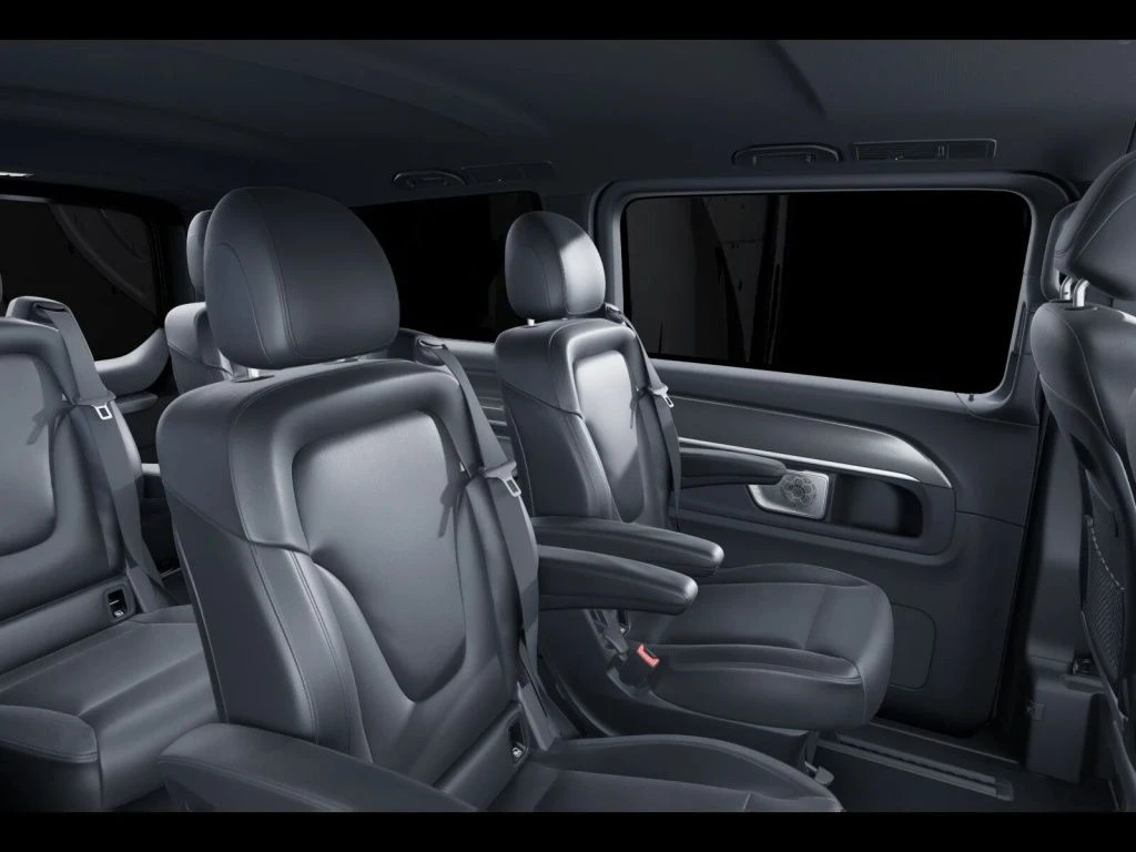 Mercedes-Benz-V-Klasse 300 d-image-11