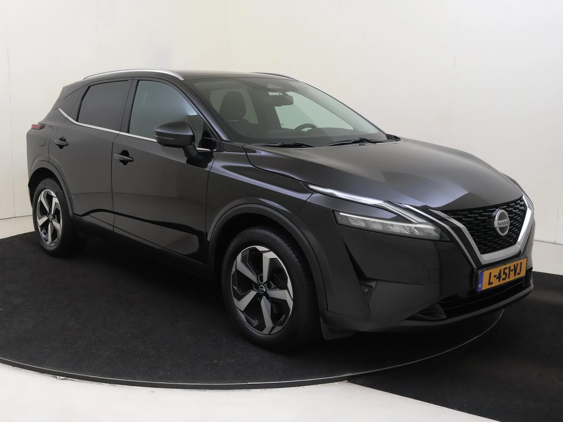 Nissan-QASHQAI-image-1