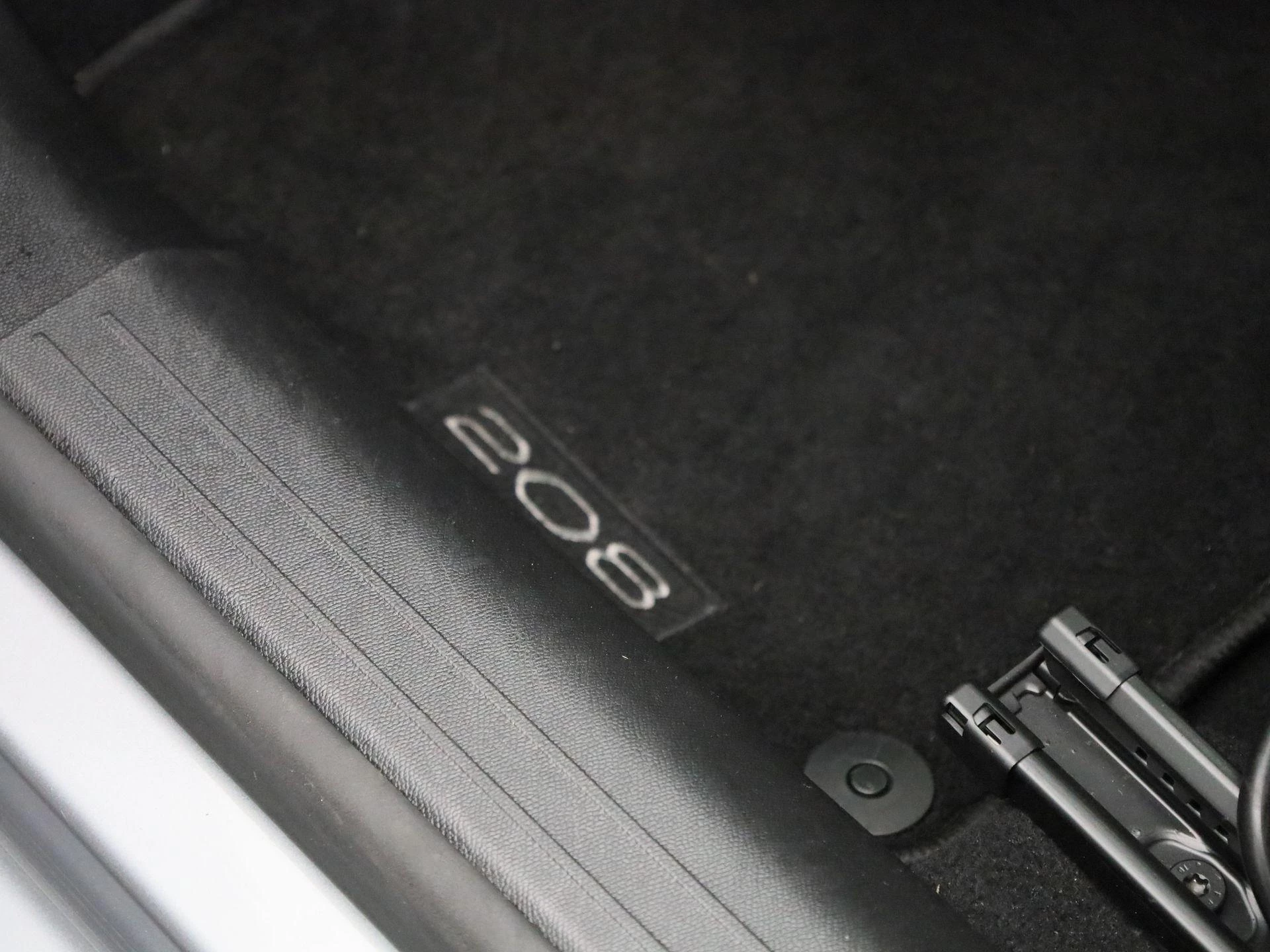 Peugeot-208-image-11