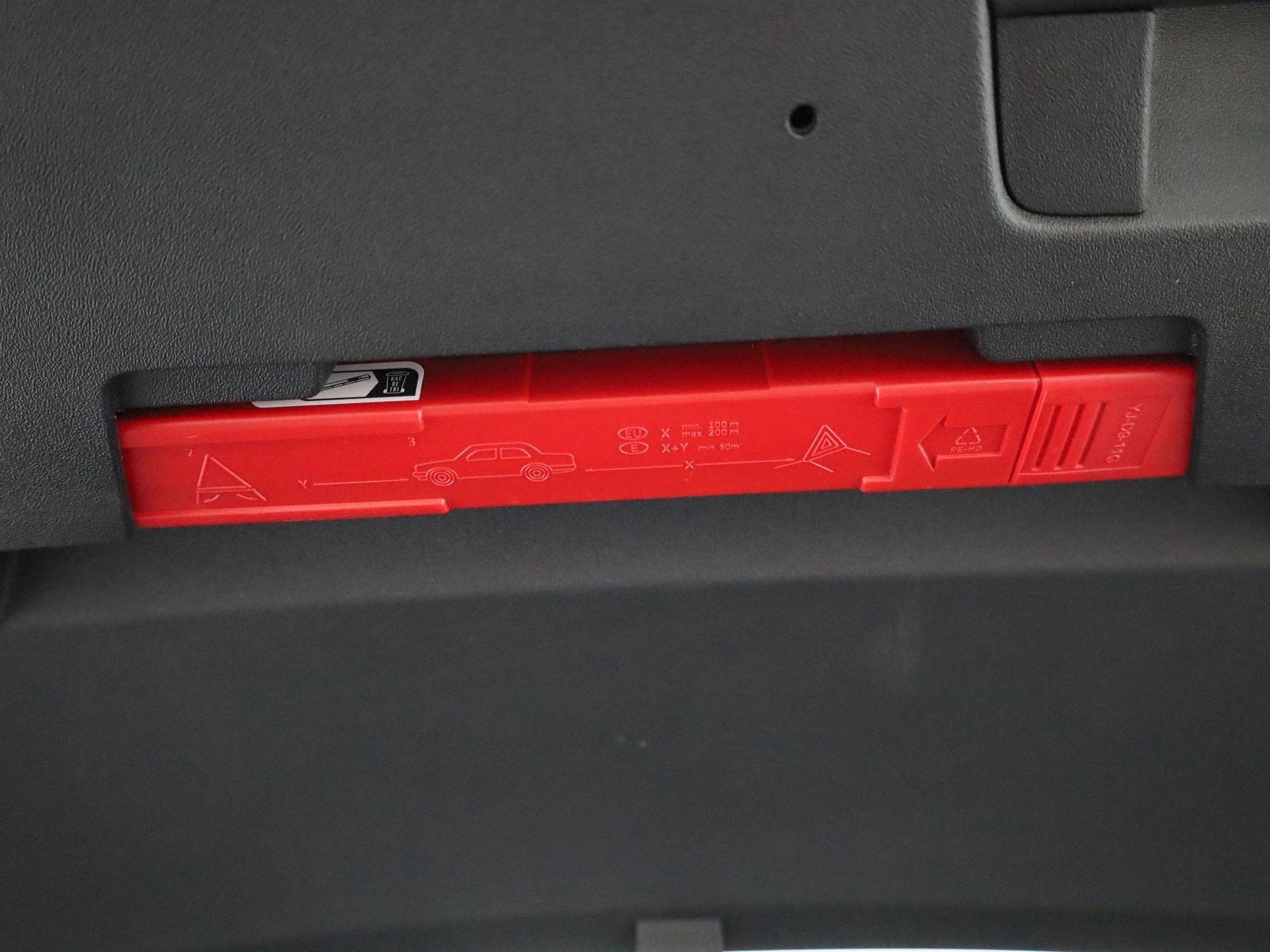 Volkswagen-Tiguan-image-13