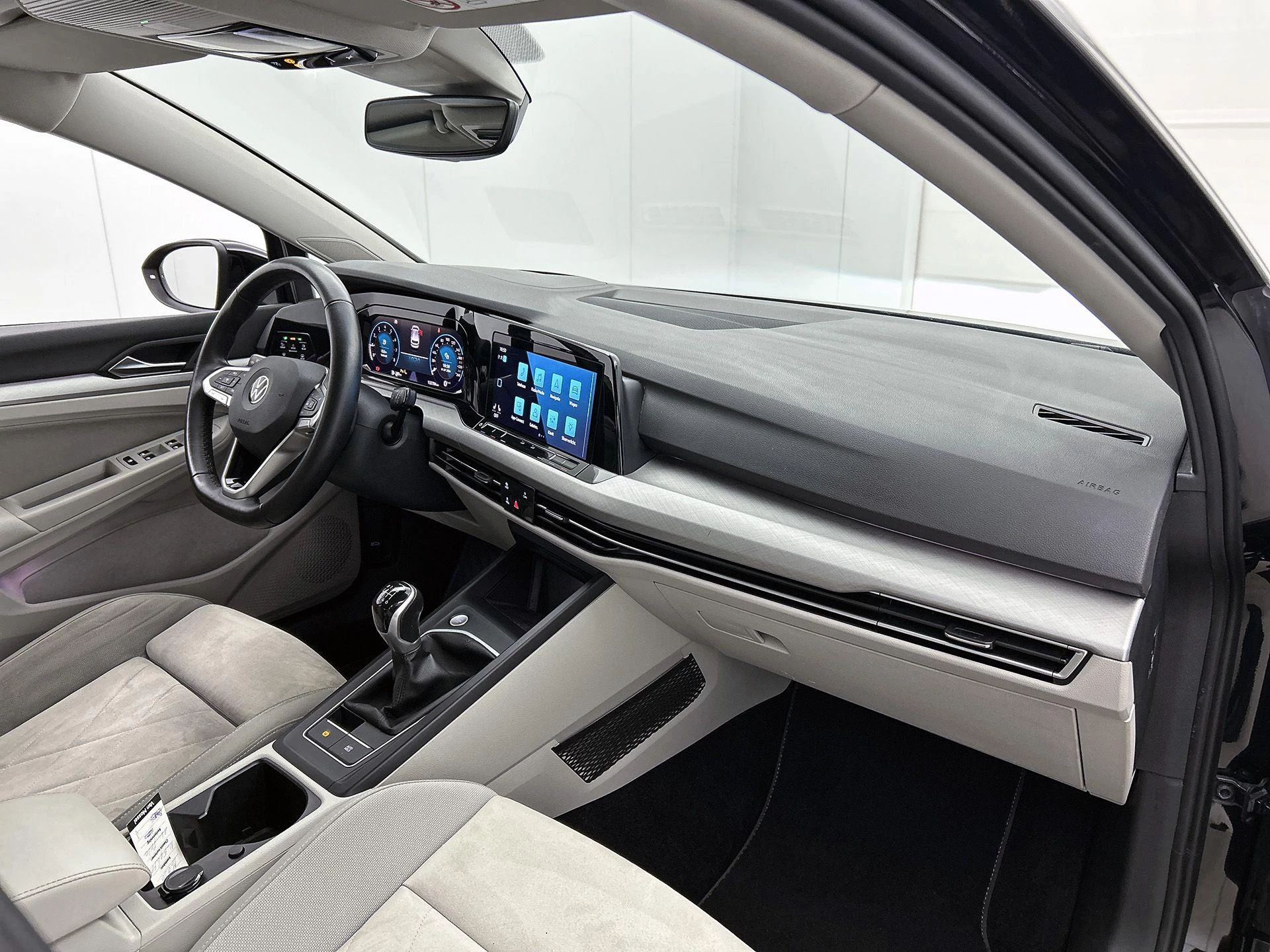 Volkswagen Golf 1.0 TSI Life Business