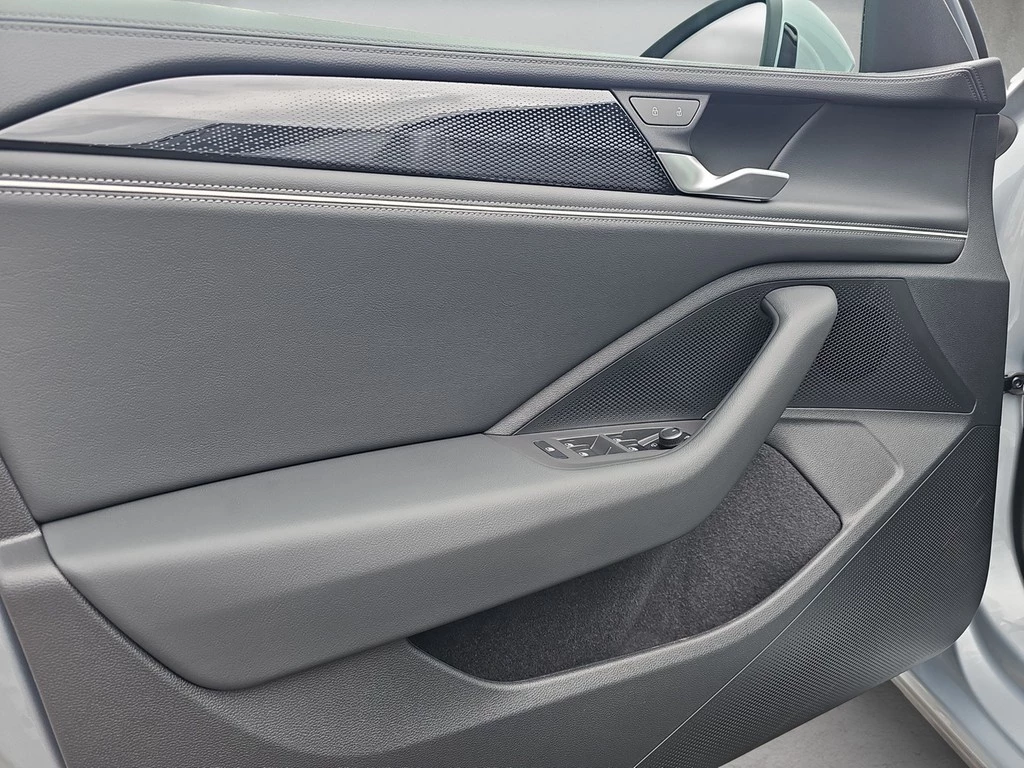 Volkswagen Passat 1.5l TSI DSG Business *Rear View