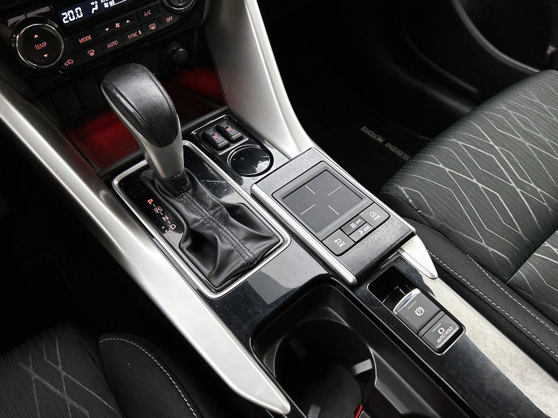 Mitsubishi-Eclipse Cross-image-10