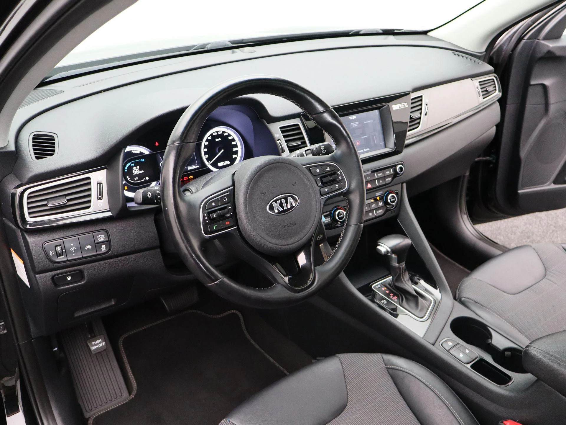 Kia-Niro-image-30