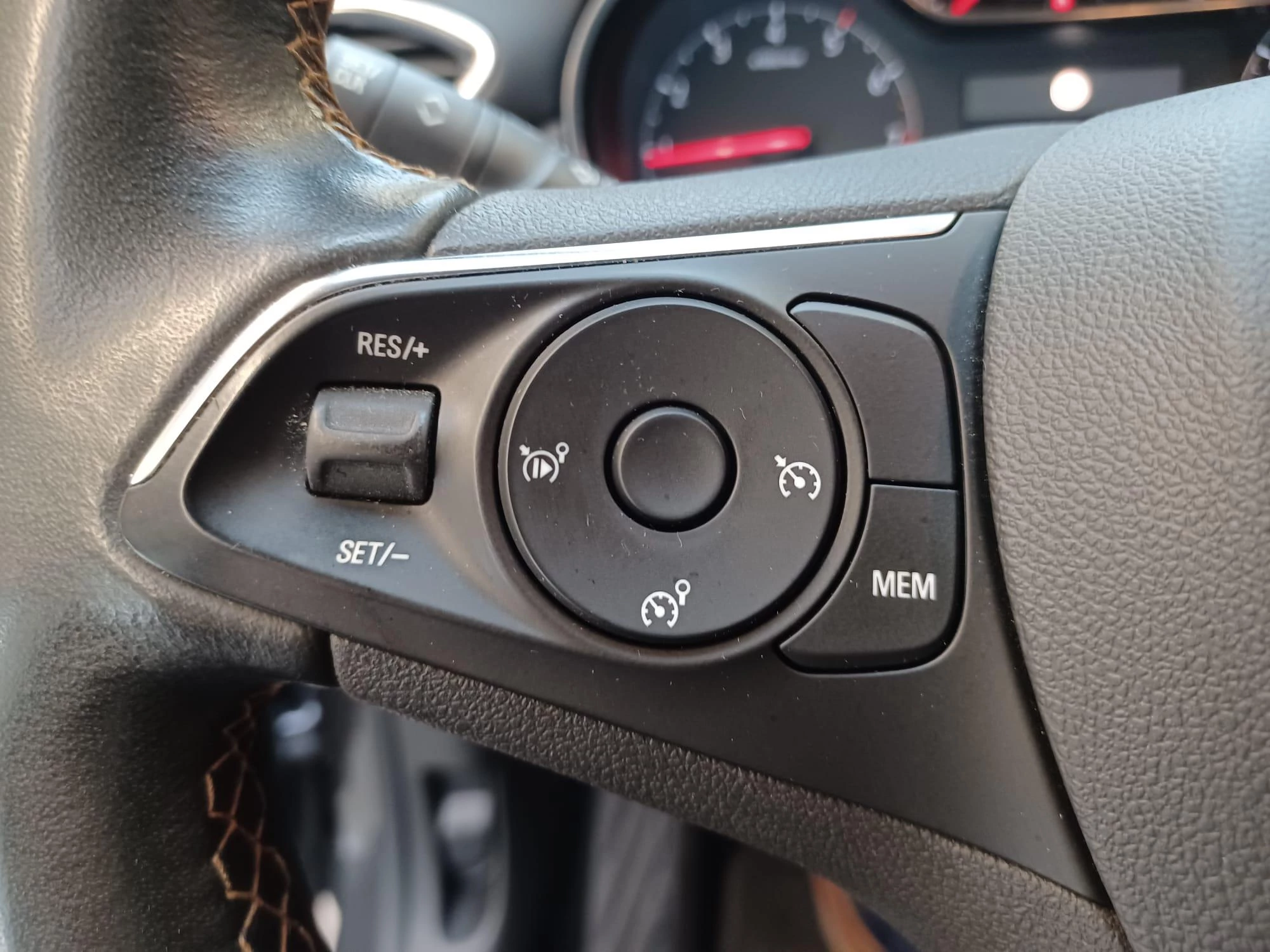 Opel-Crossland X-image-22