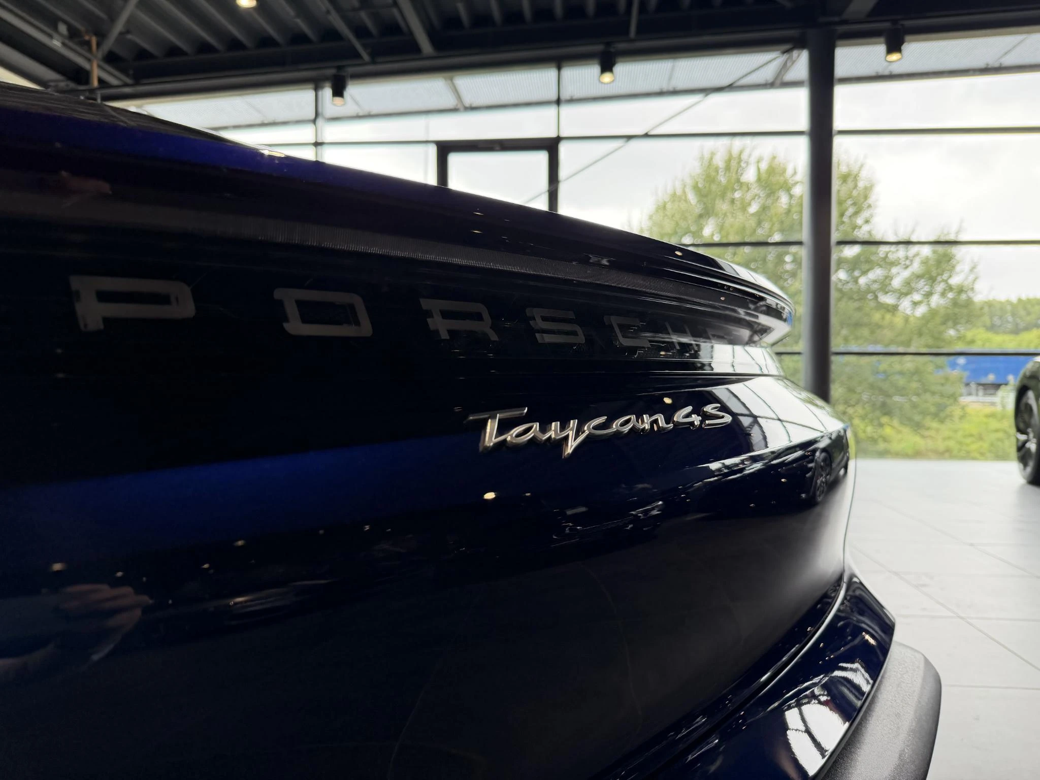 Porsche-Taycan-image-9