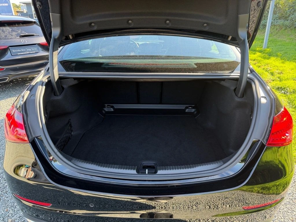 Mercedes-Benz-C-Klasse 200 d-image-13