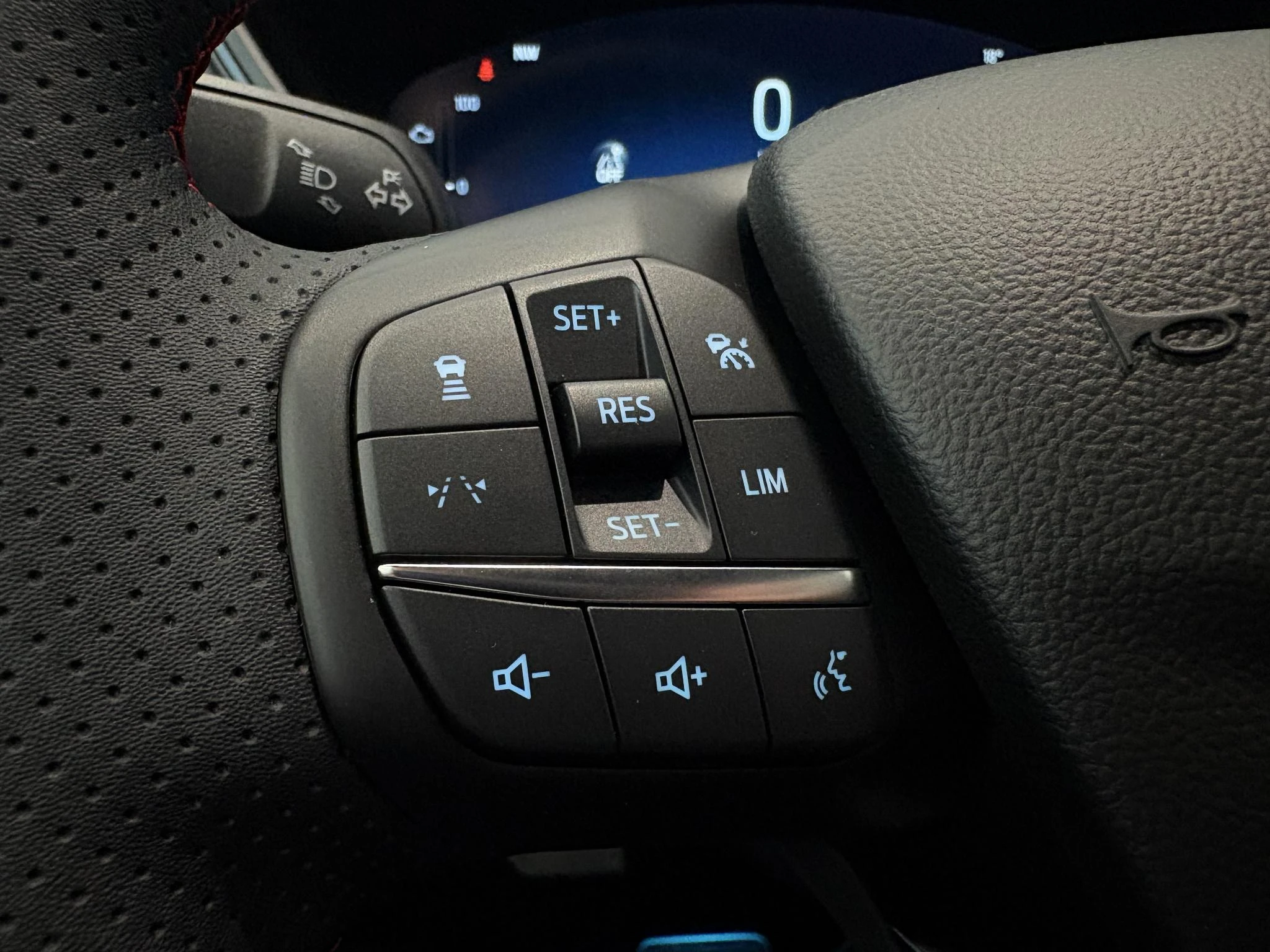 Ford-Kuga-image-23