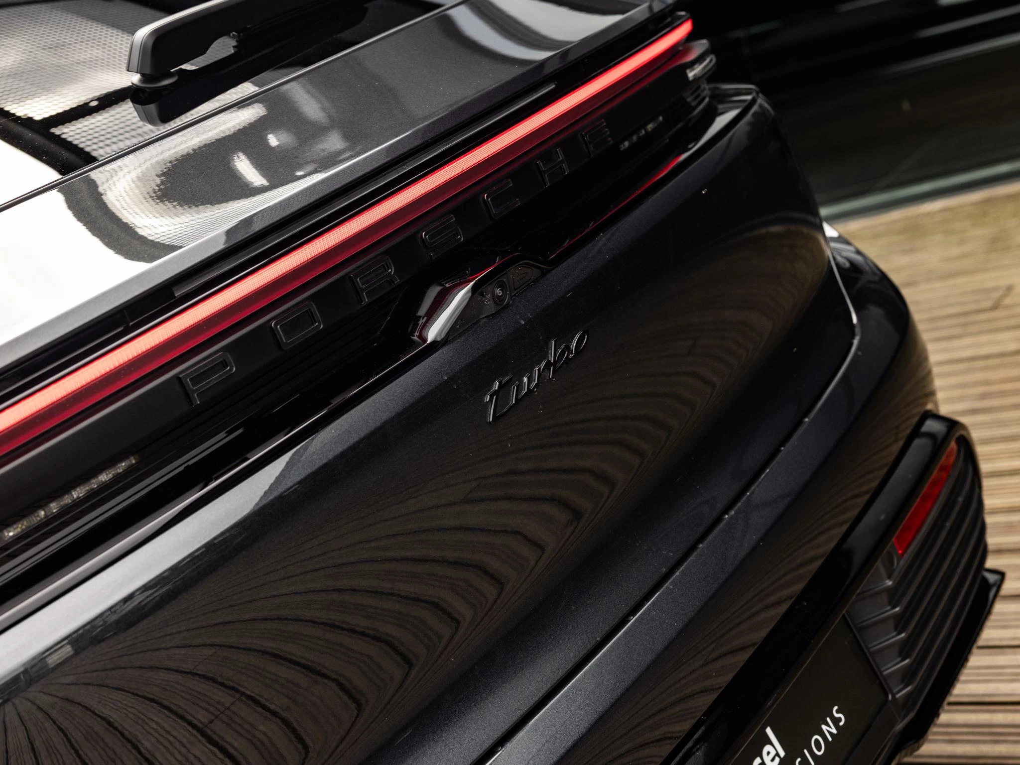 Porsche Macan Turbo 100 kWh