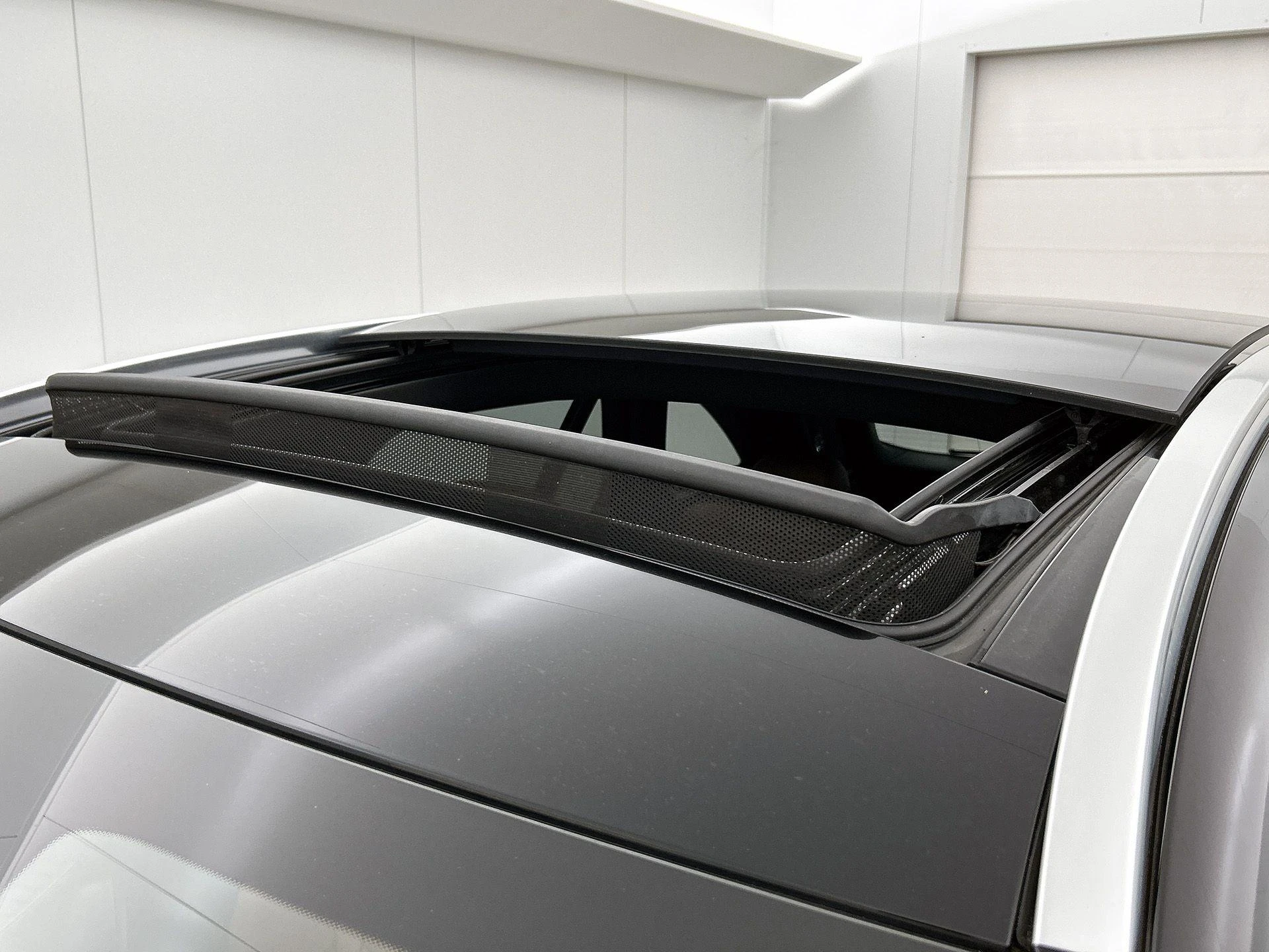 Mercedes-Benz-GLC-image-40