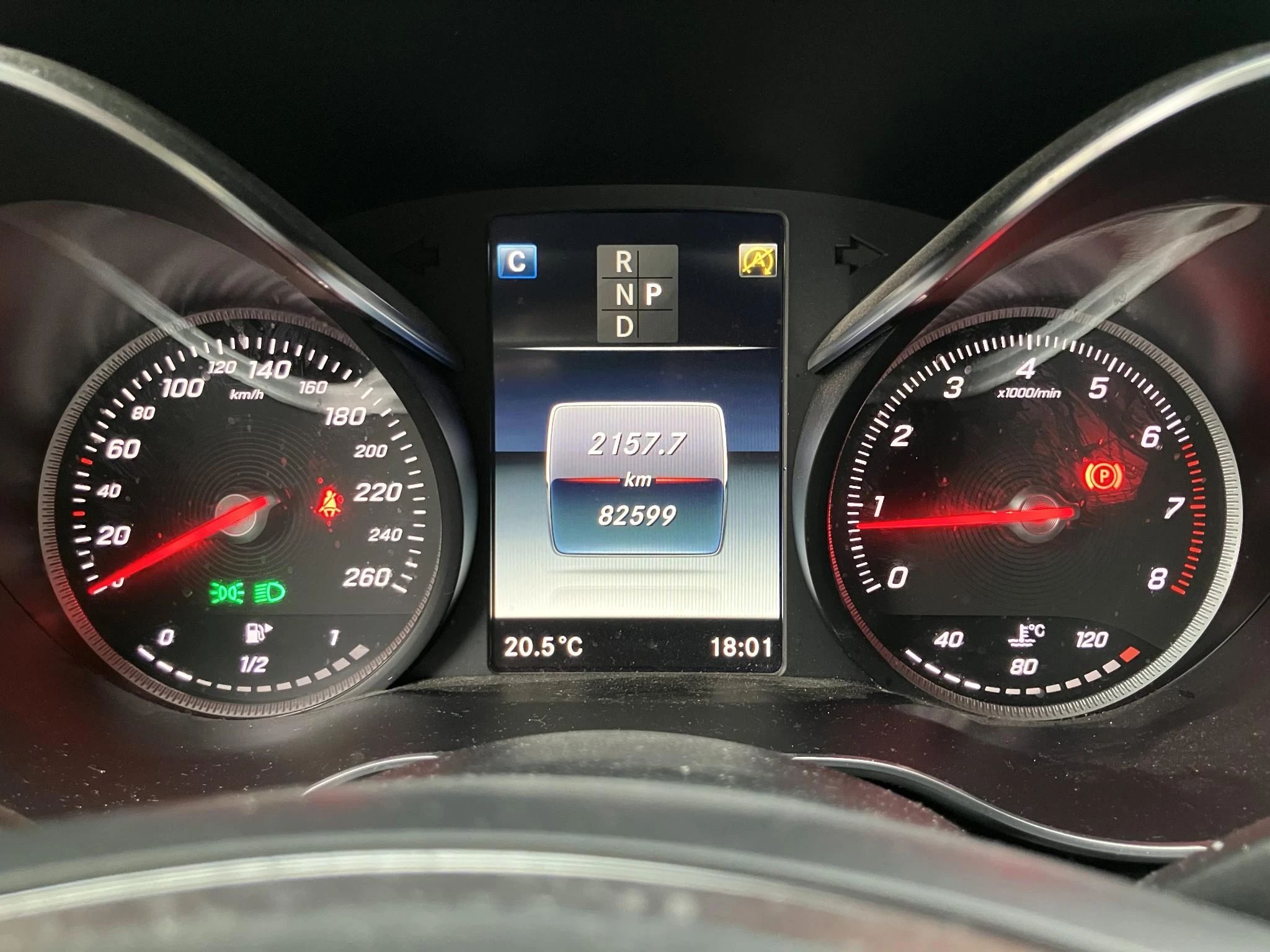 Mercedes-Benz-C-Klasse-image-4