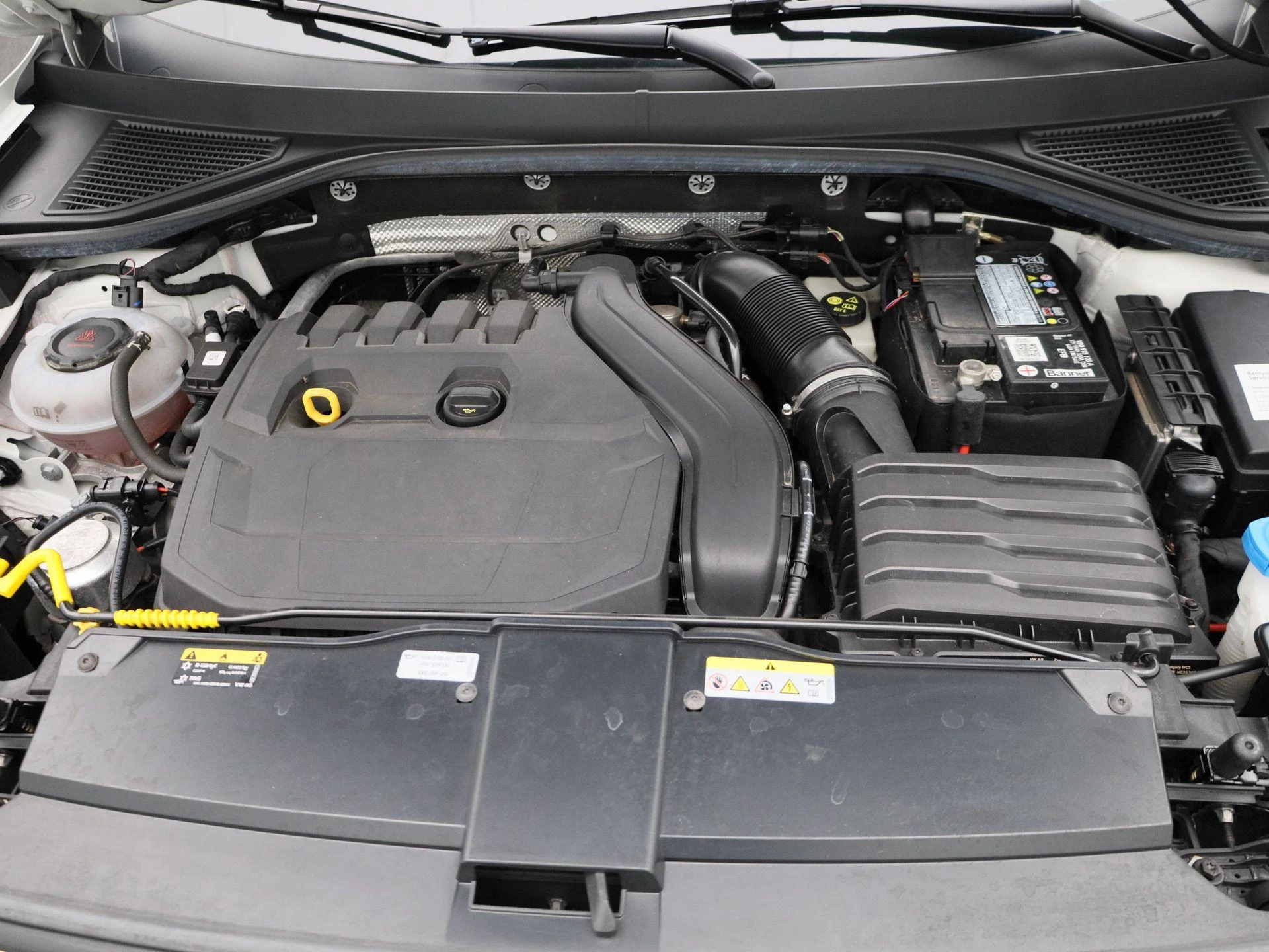 Volkswagen-T-Roc-image-34