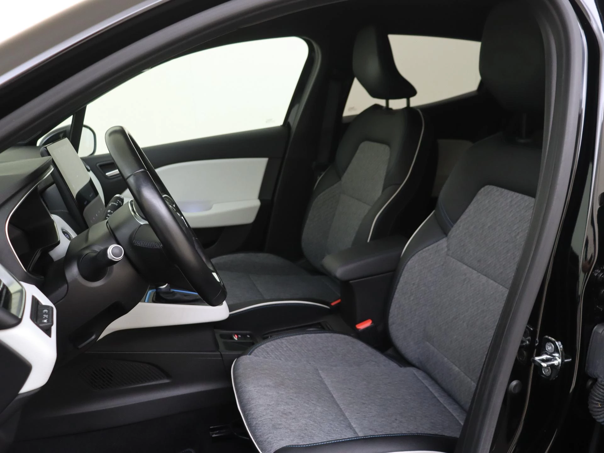 Renault-Clio-image-10
