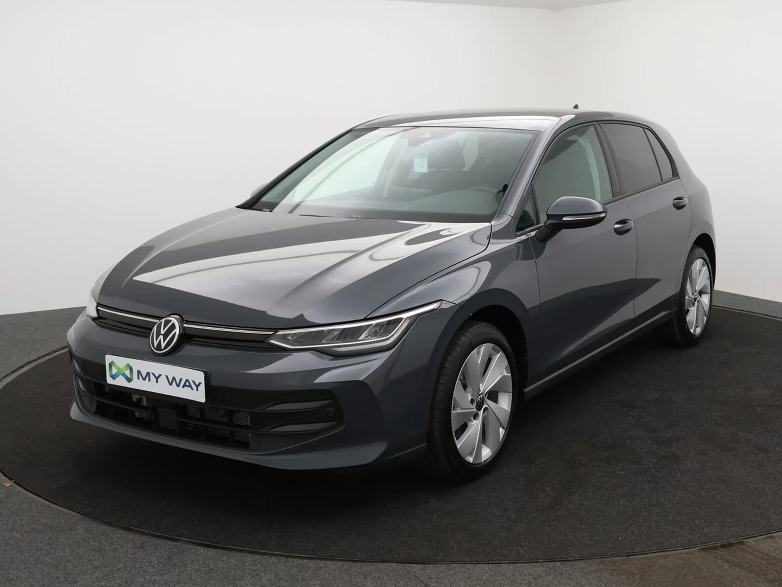 Volkswagen-Golf-image-0