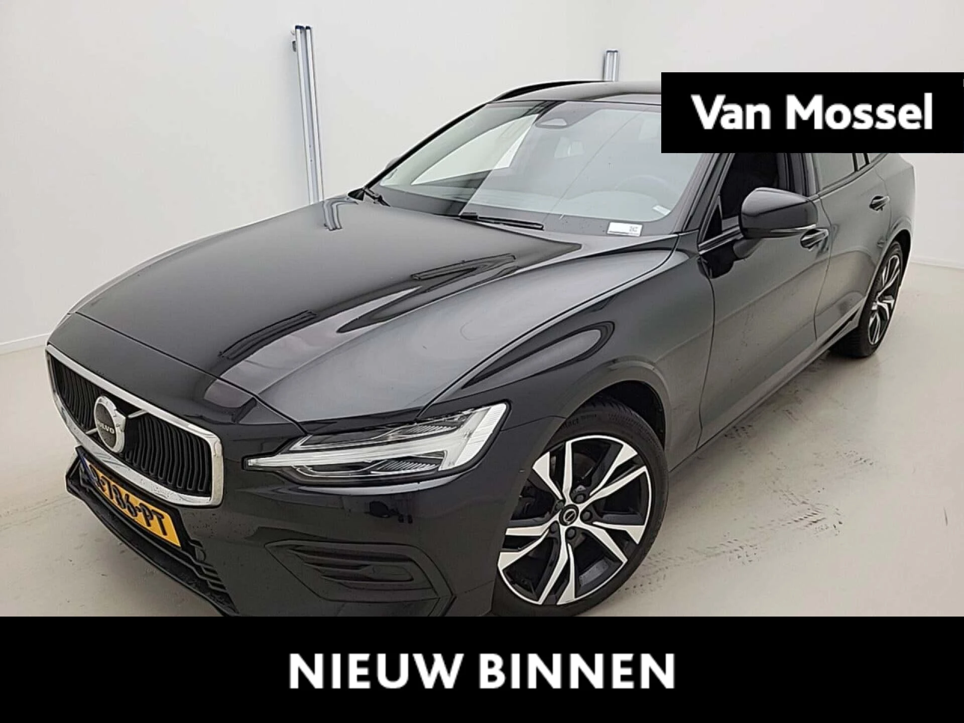 Volvo-V60-image-0