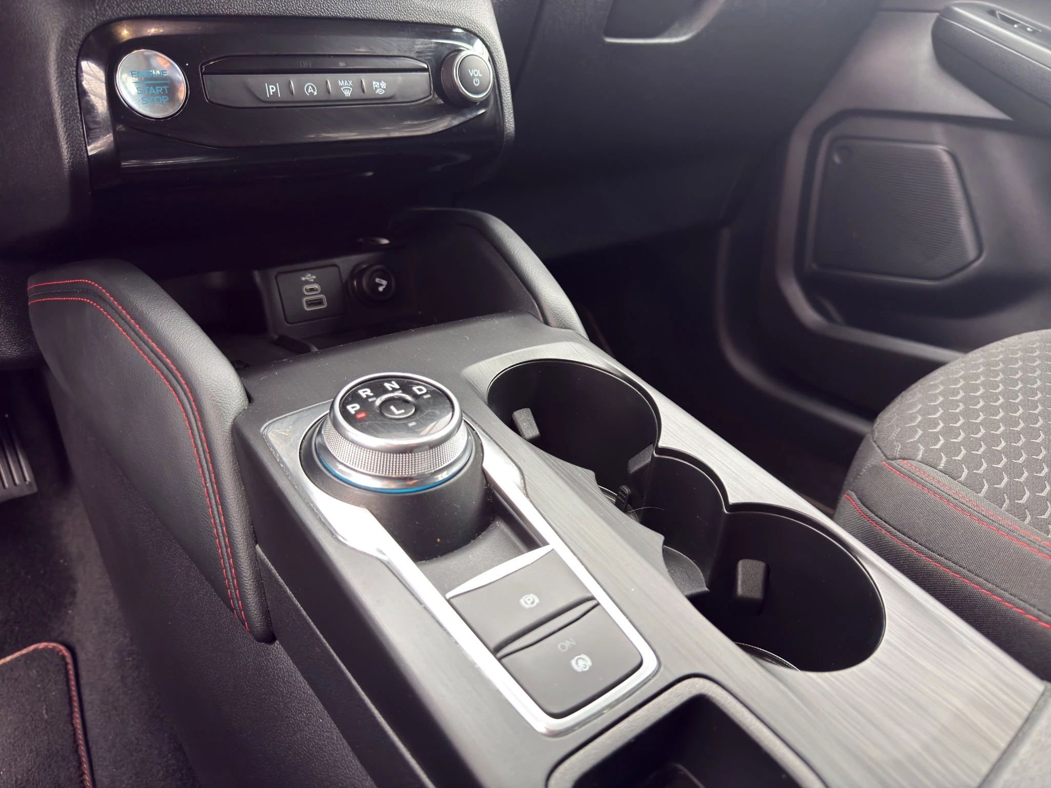 Ford Kuga ST-Line Aut.*KAM*LED-MATRIX*NAVI*GRA*WINTER-PKT.